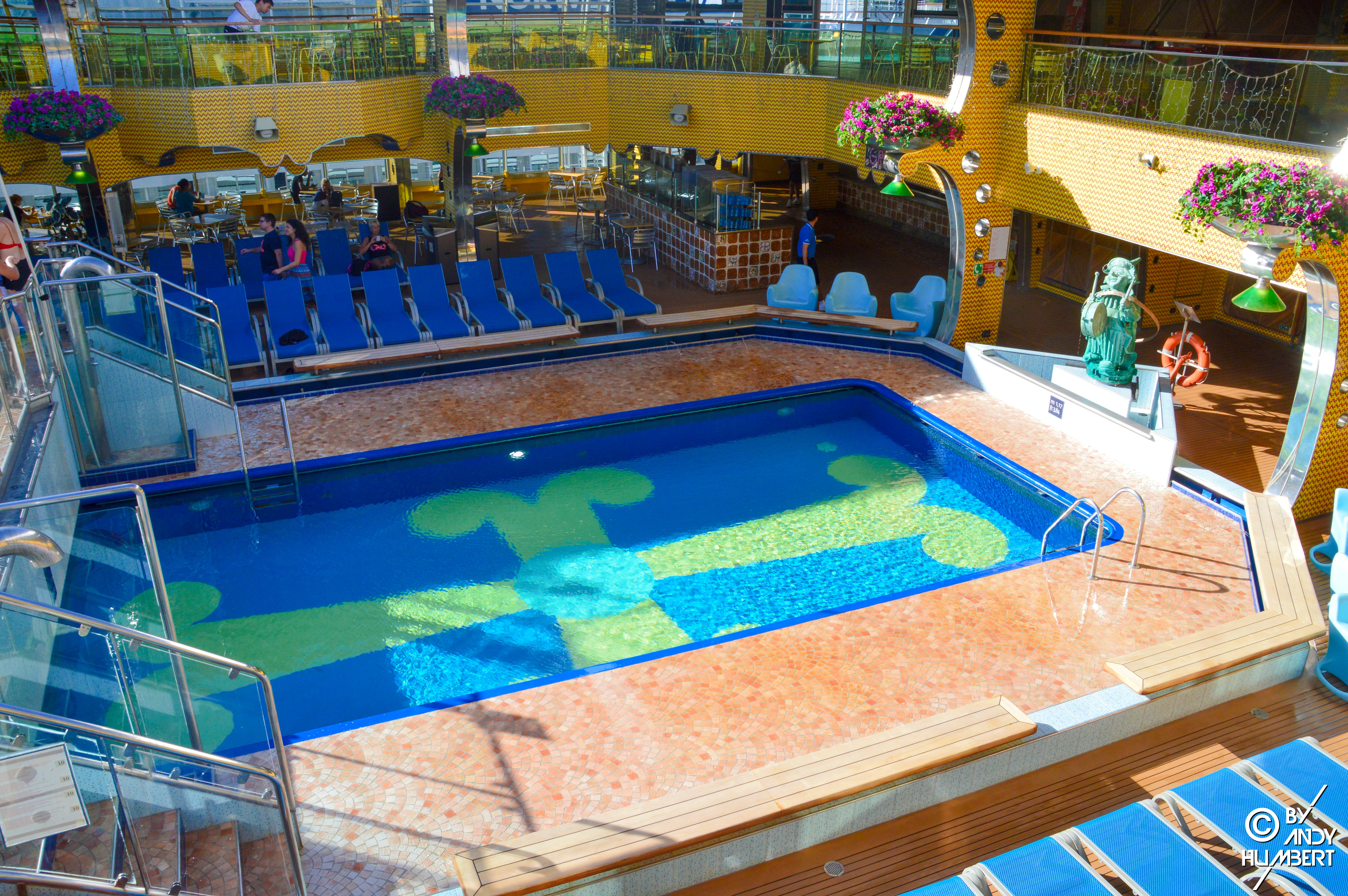 Lido Calypso (ponts 9 et 10)