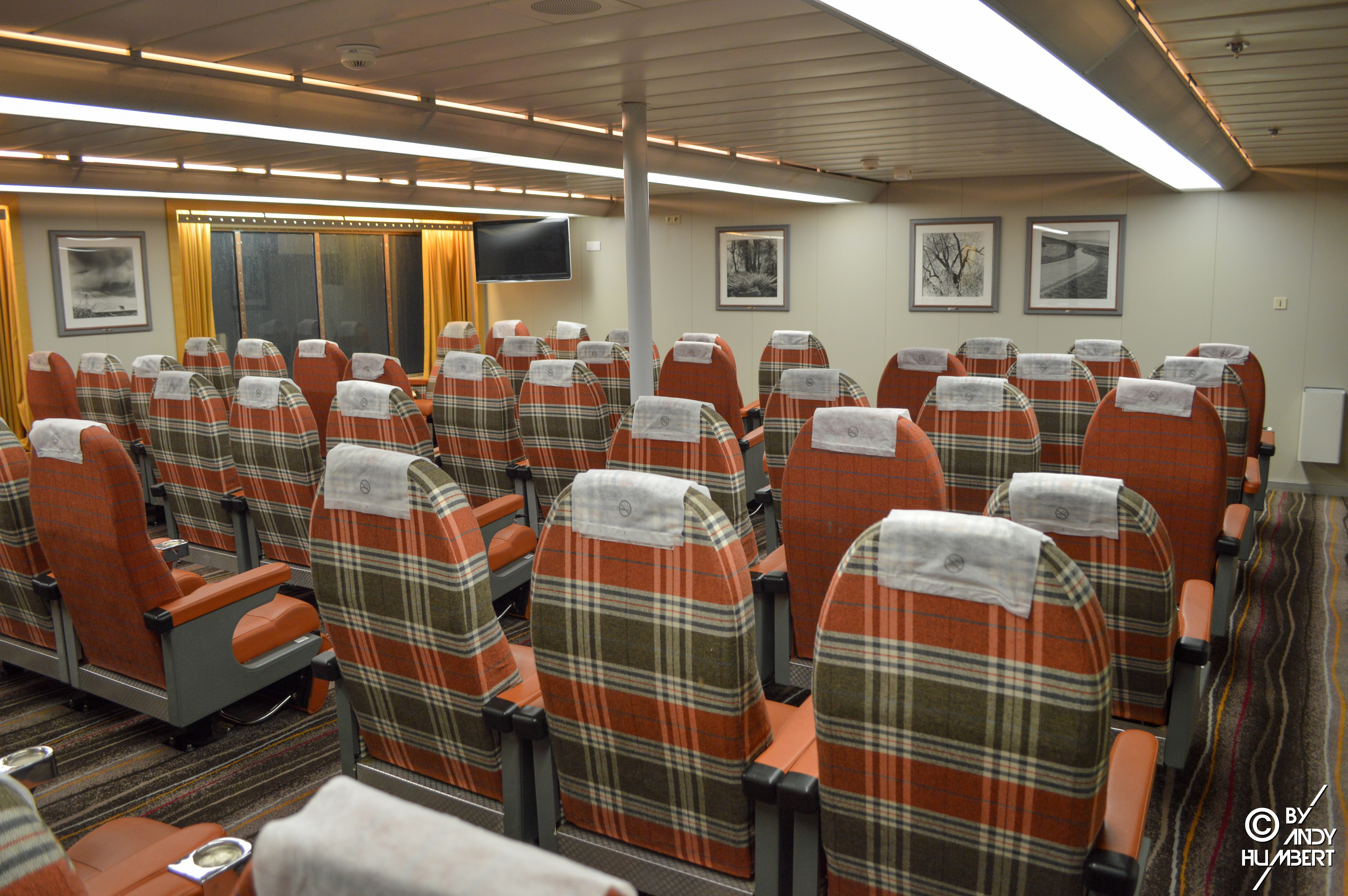 Salons fauteuils (pont 7)