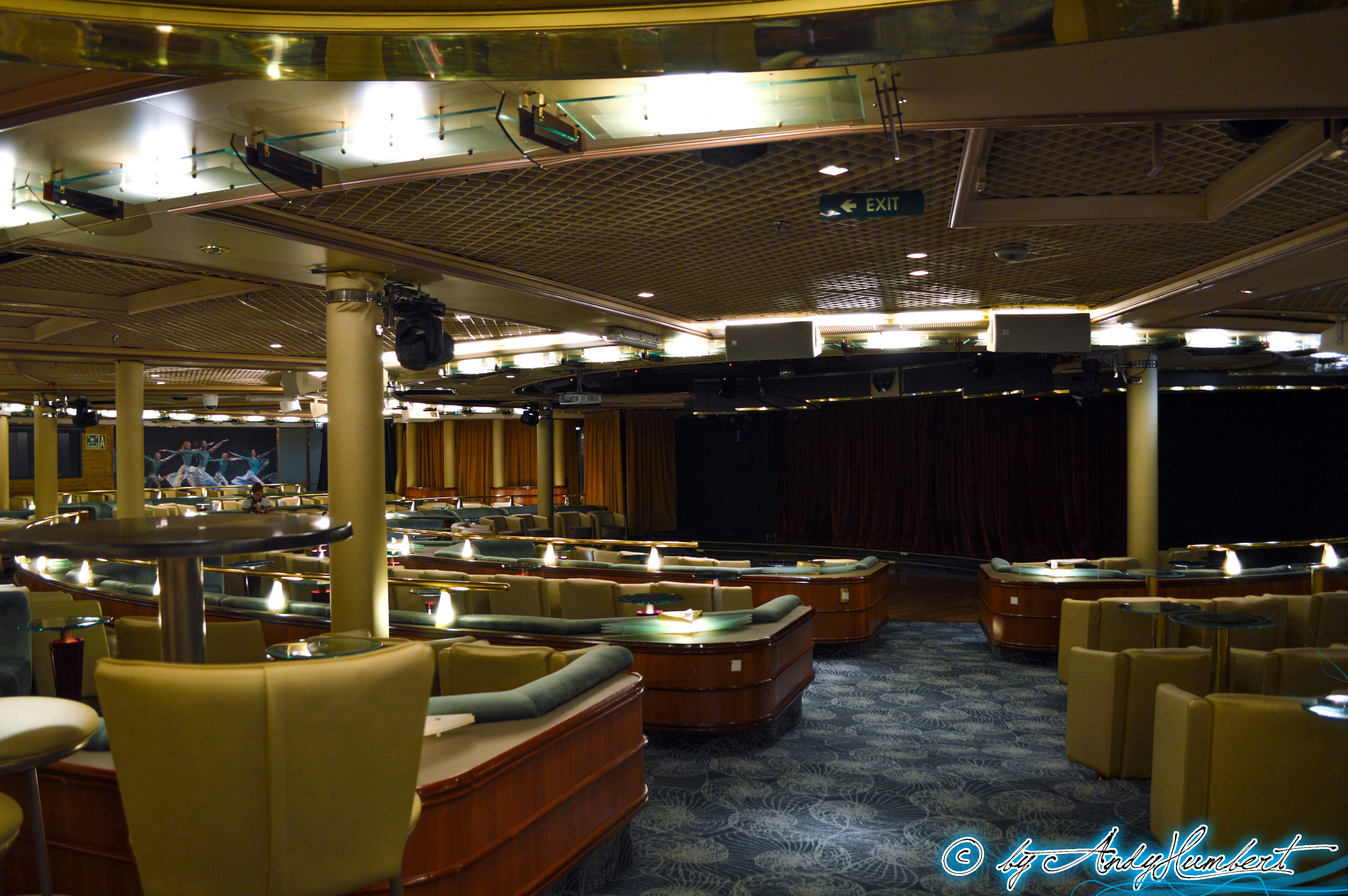 Muses Lounge (pont 5 Dionyssos)