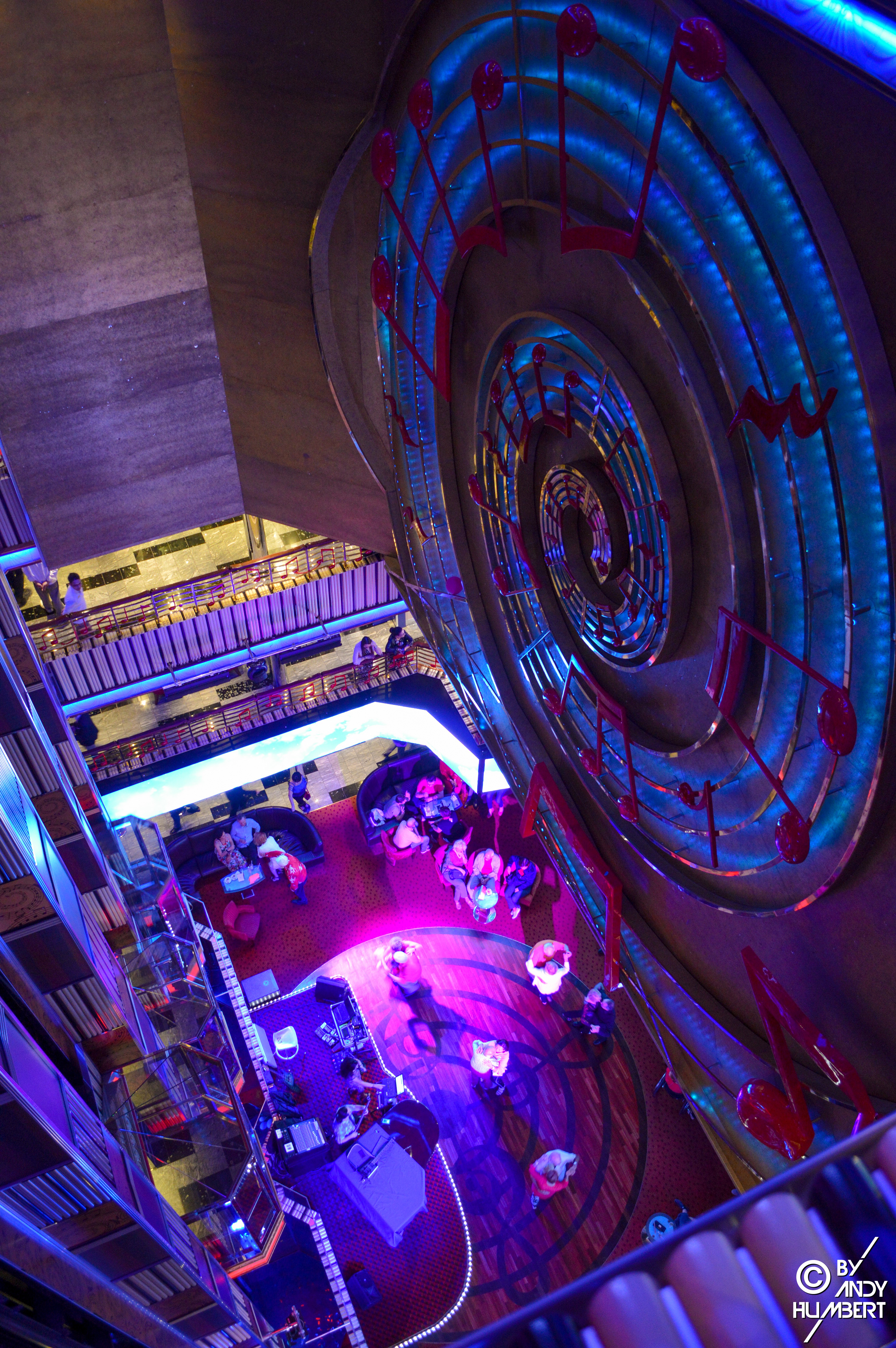 Atrium Welcome (ponts 3 à 12)