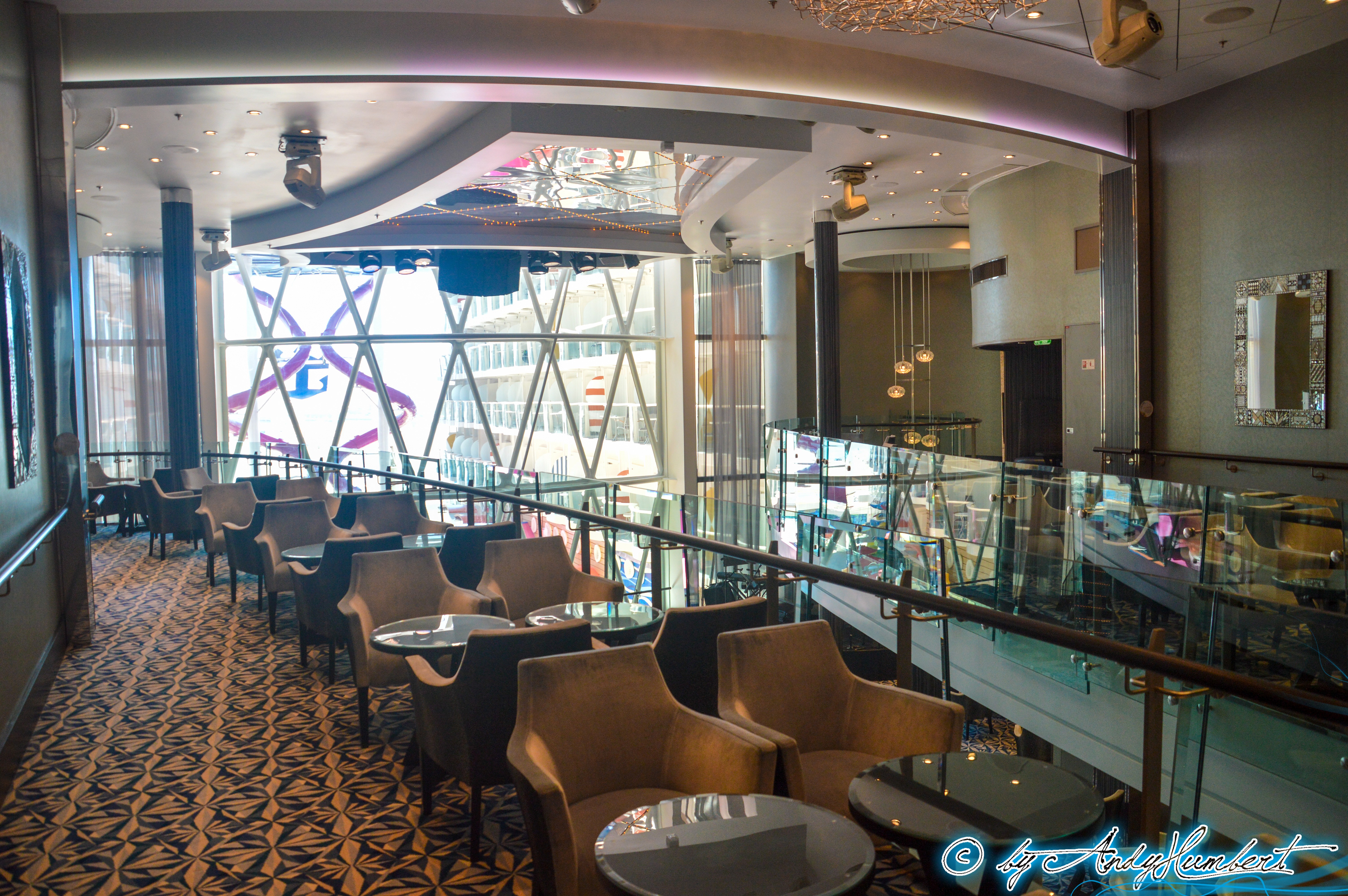 Dazzles (ponts 8 & 9)