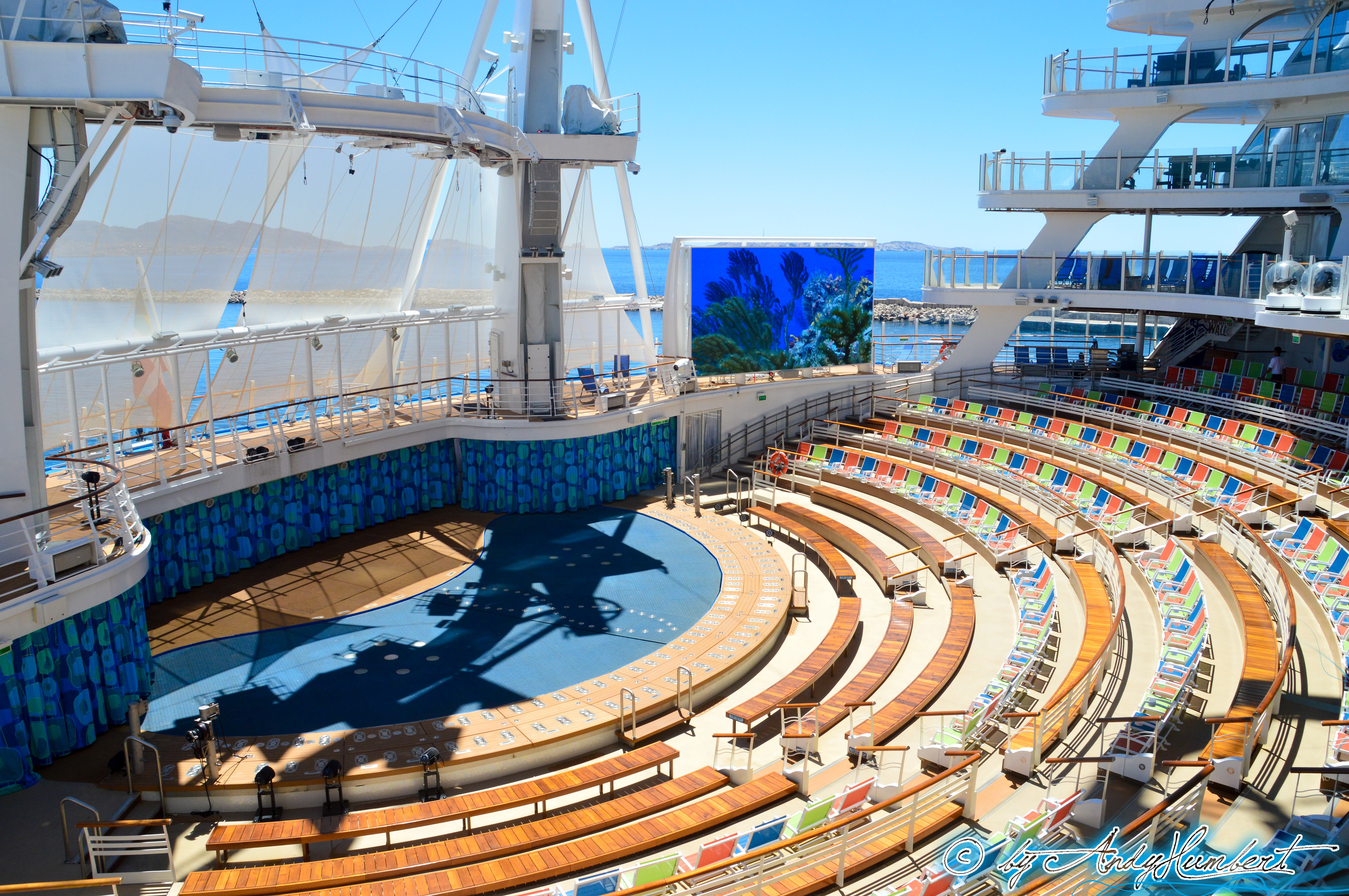 AquaTheater (ponts 5 & 6)