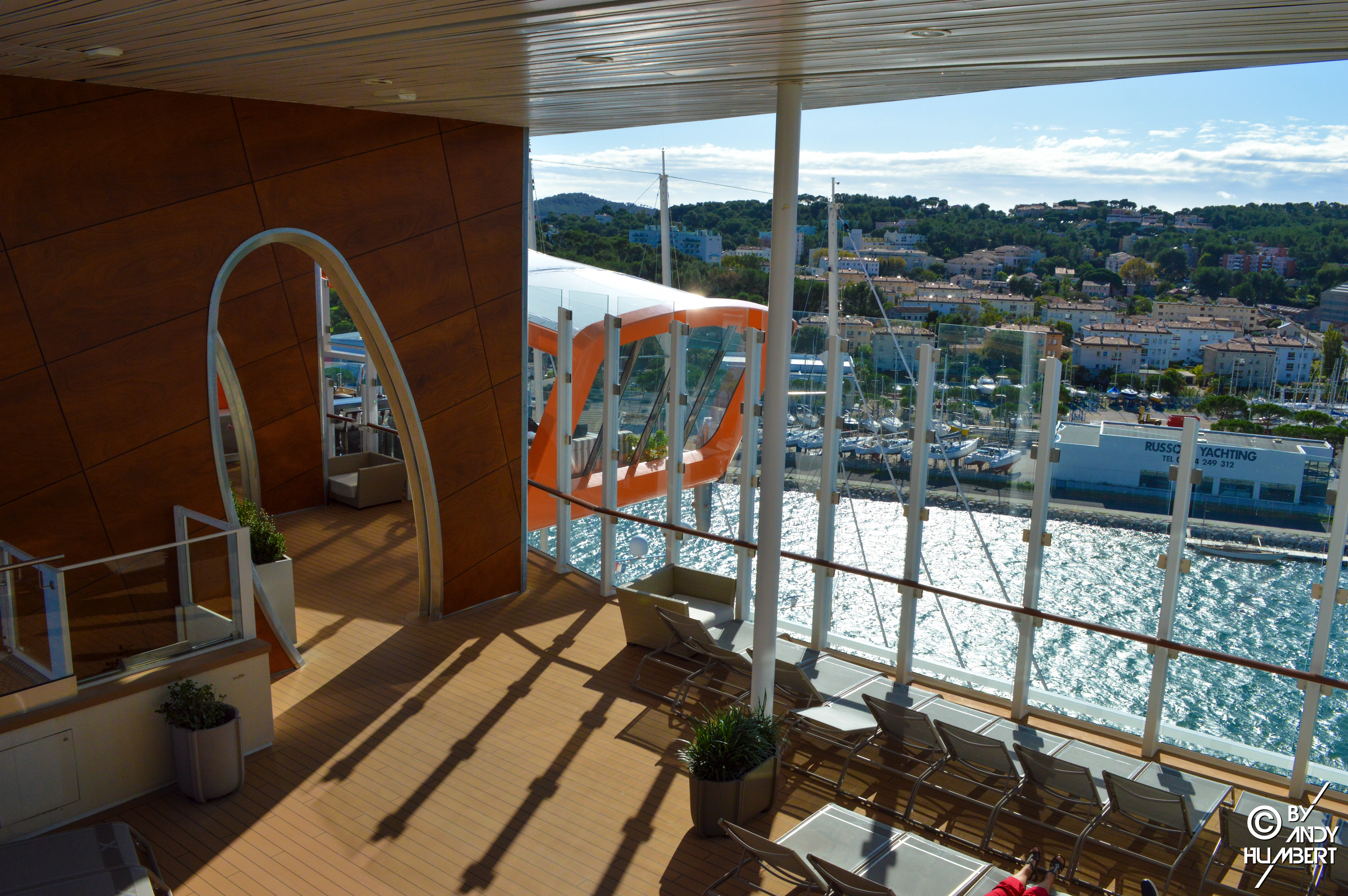 EDGE Cabanas (pont 14)