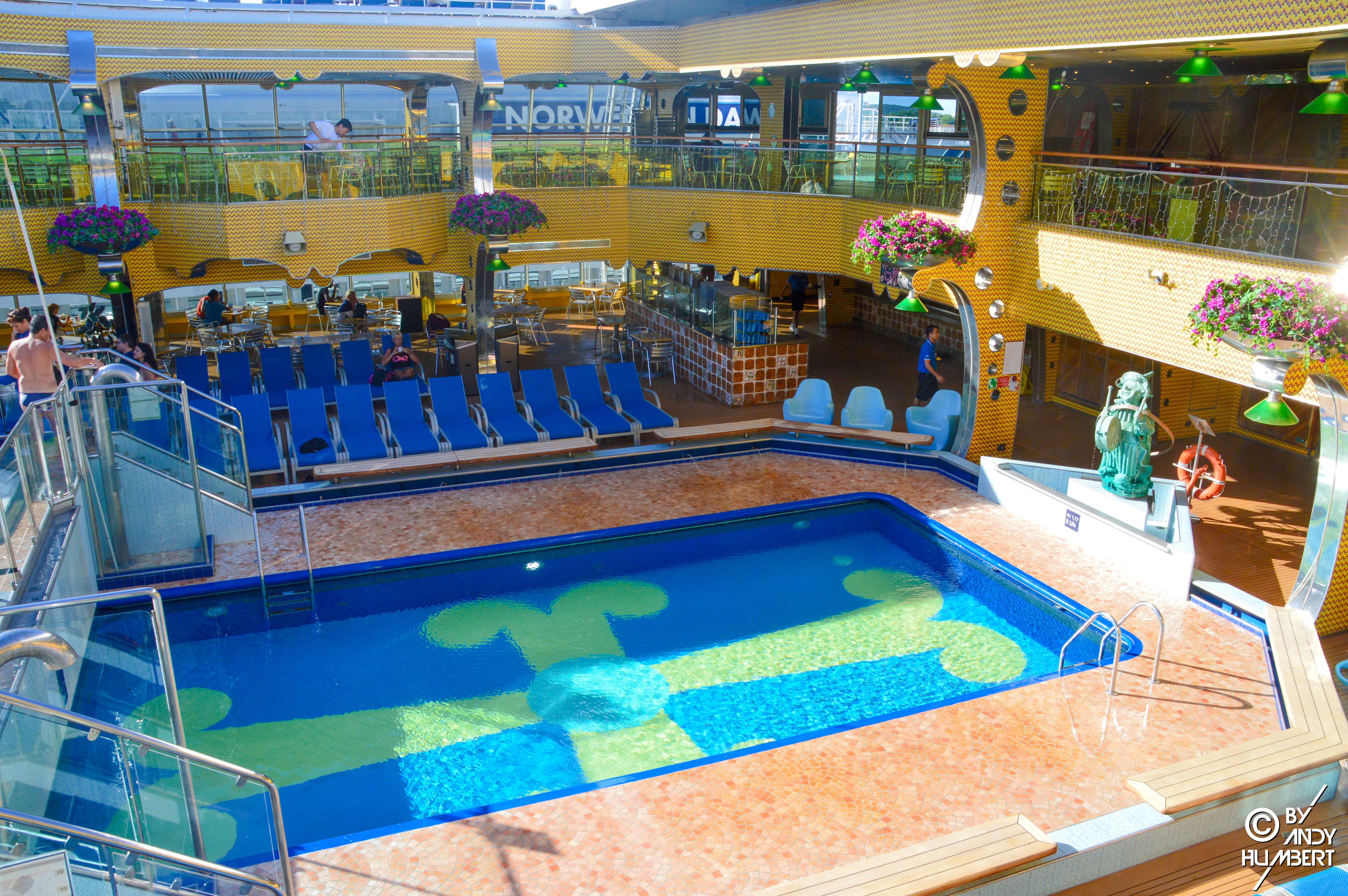 Lido Calypso (ponts 9 et 10)