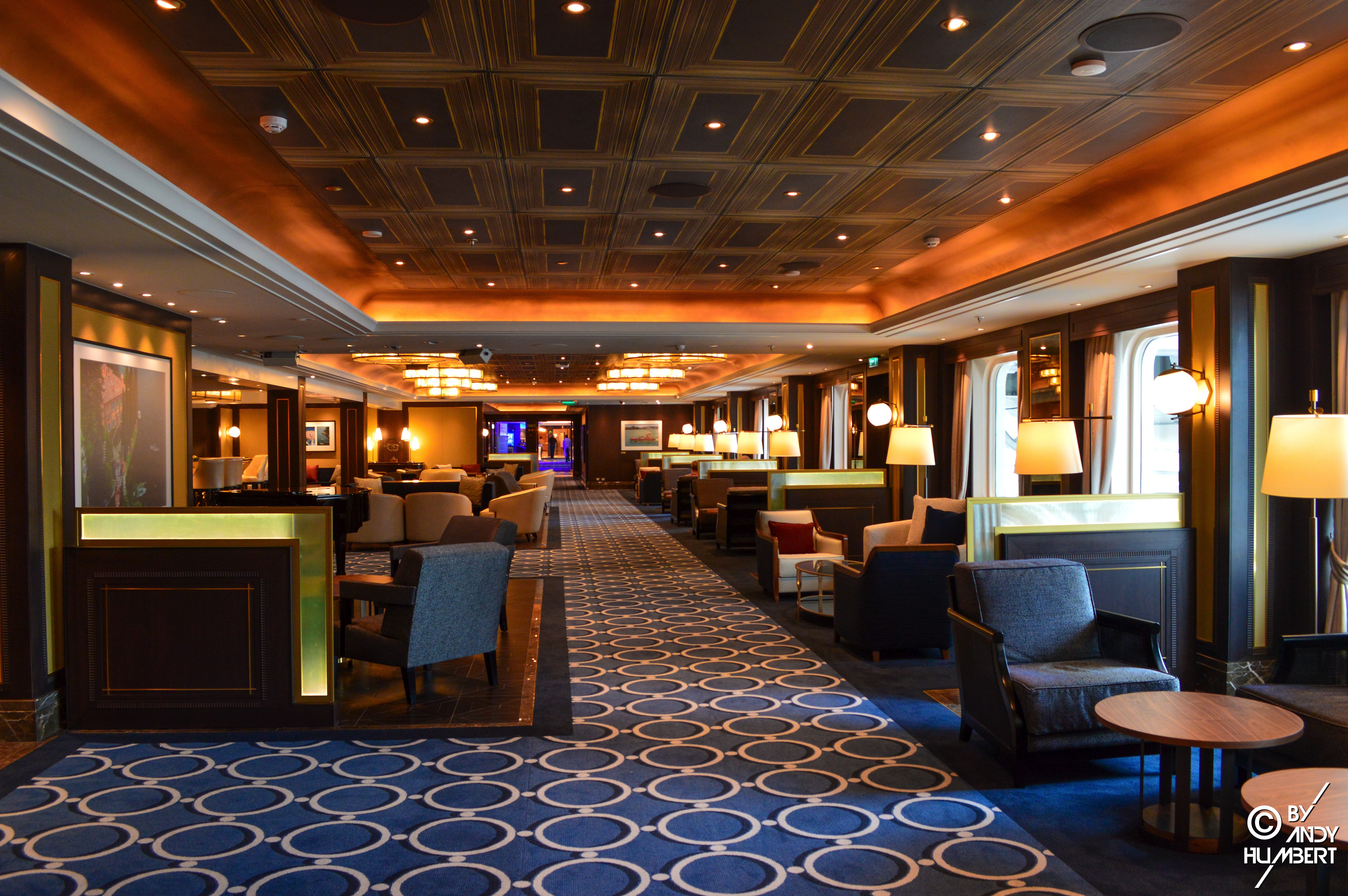 Crown Grill Bar (pont 7 Promenade)