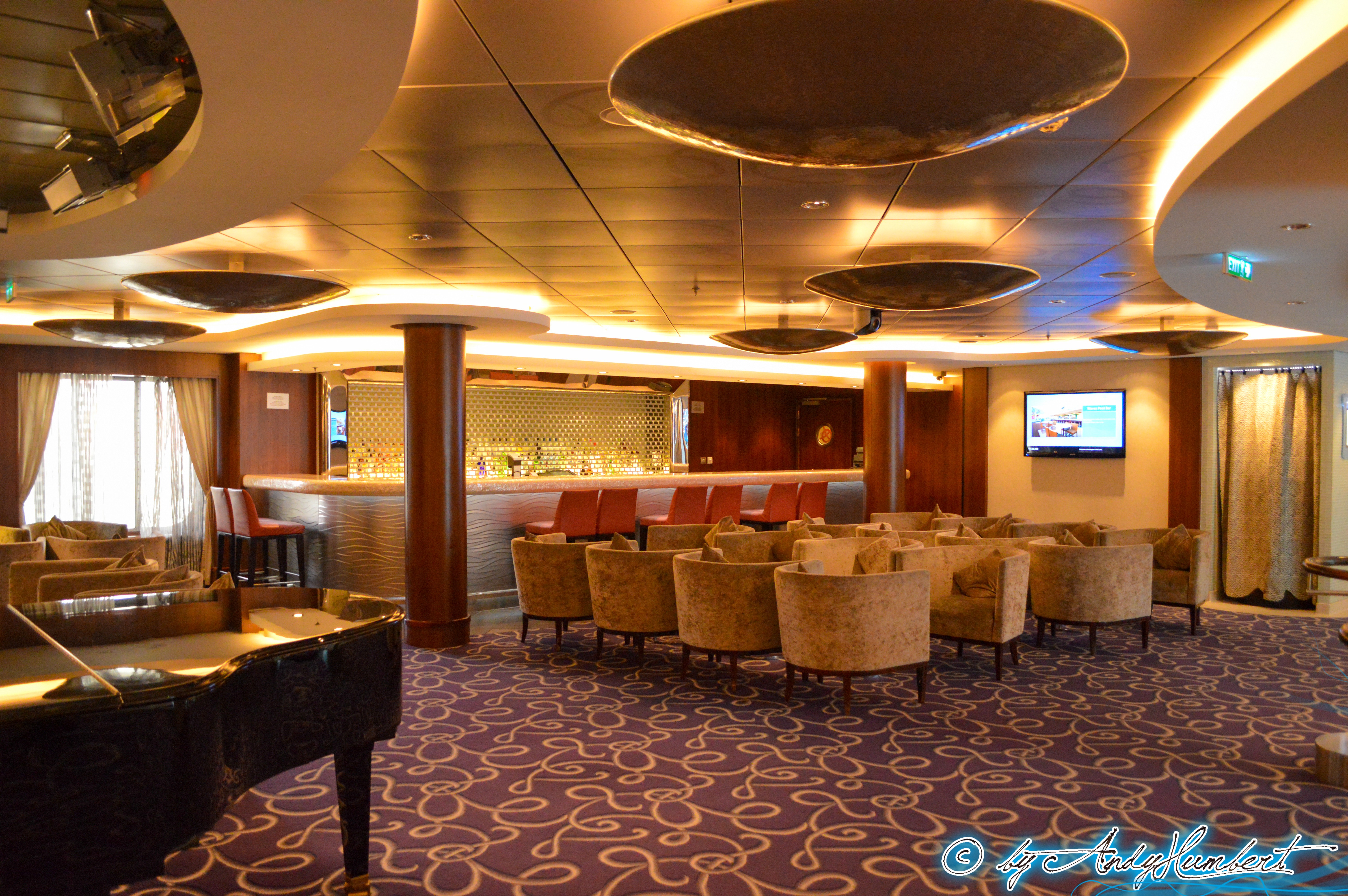 Shaker's Martini & Champagne Bar p.7