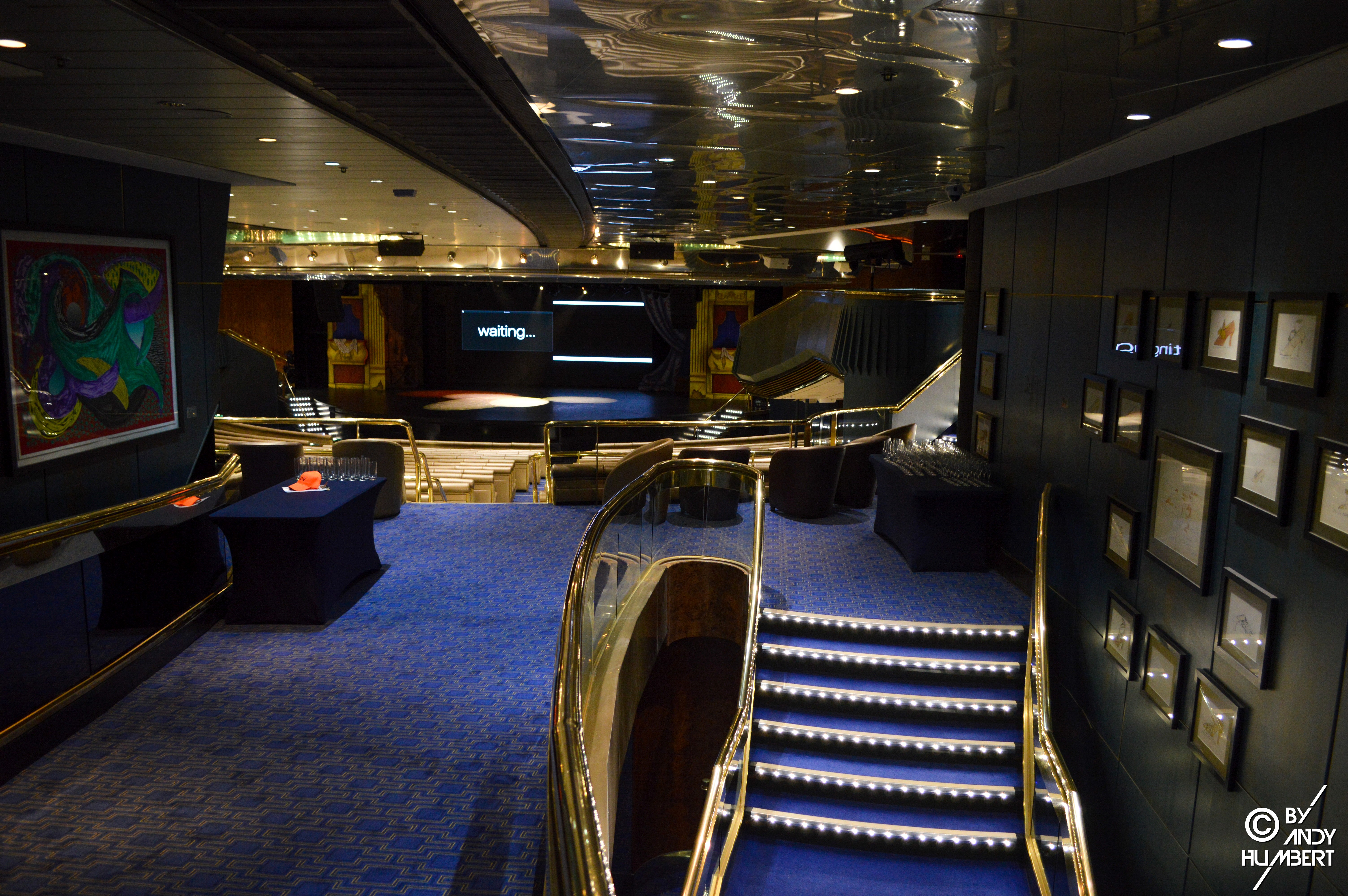 Broadway Show Lounge (ponts 6 et 7)
