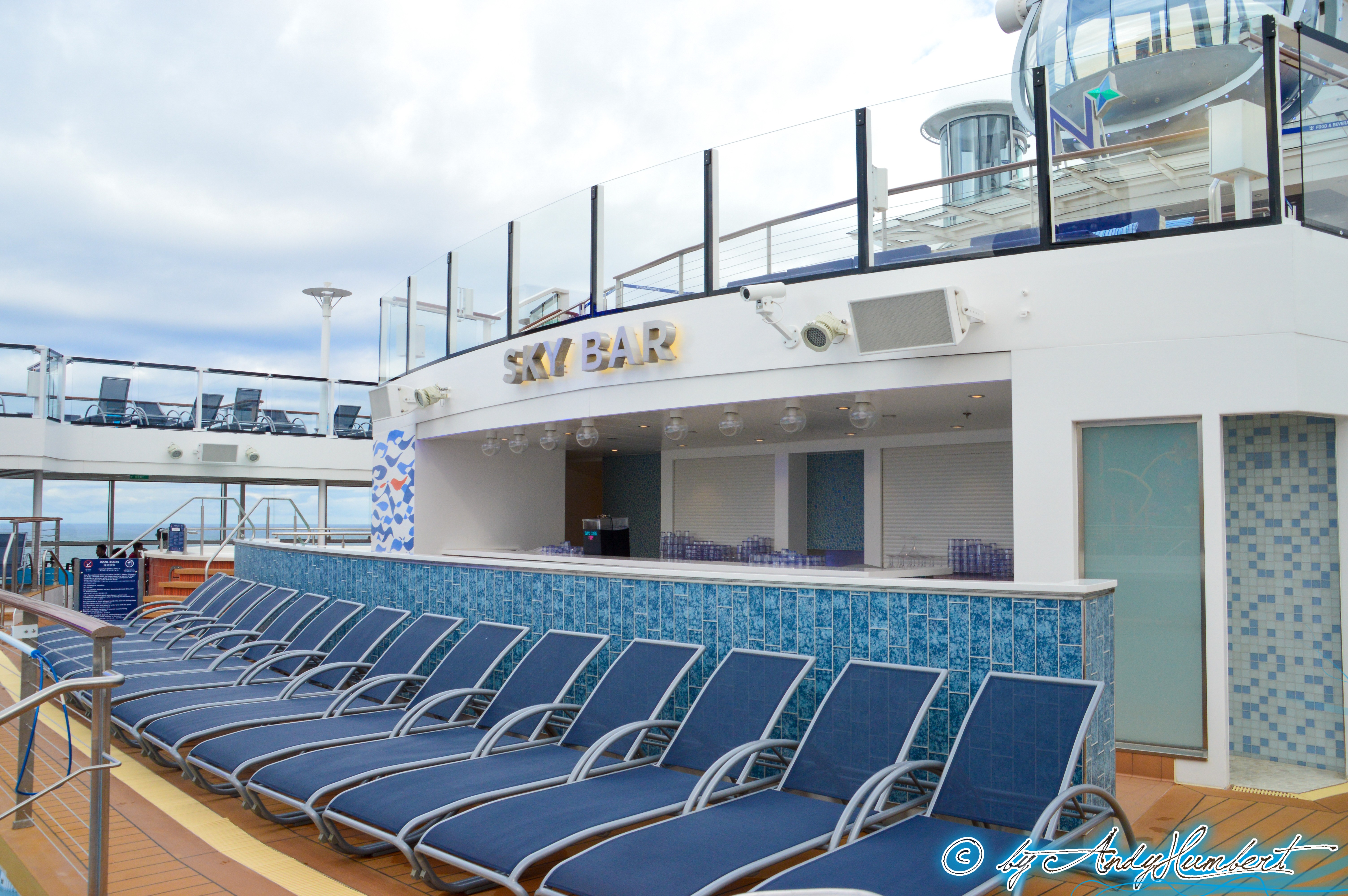 Sky Bar (pont 14)