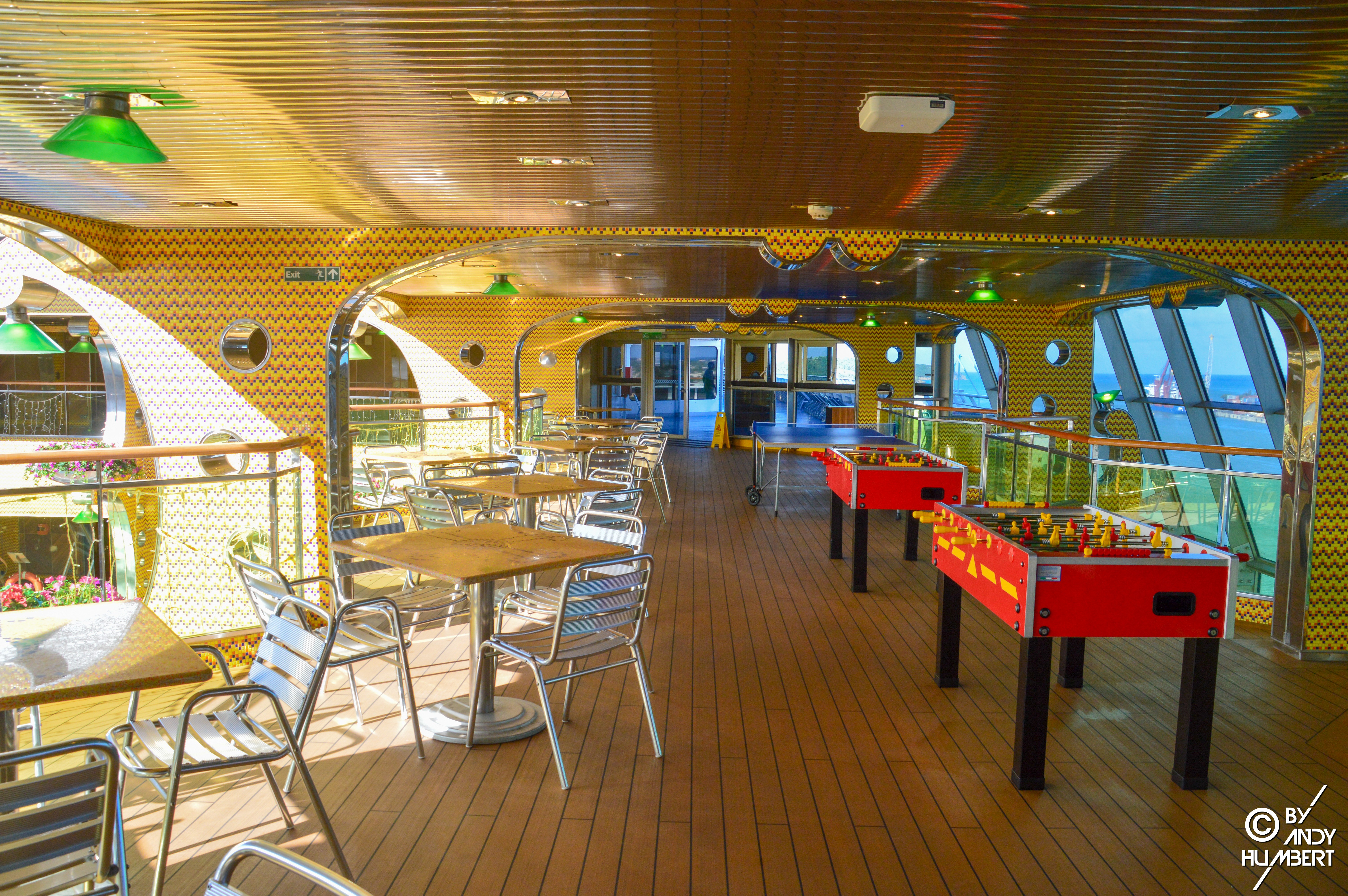 Lido Calypso (ponts 9 et 10)