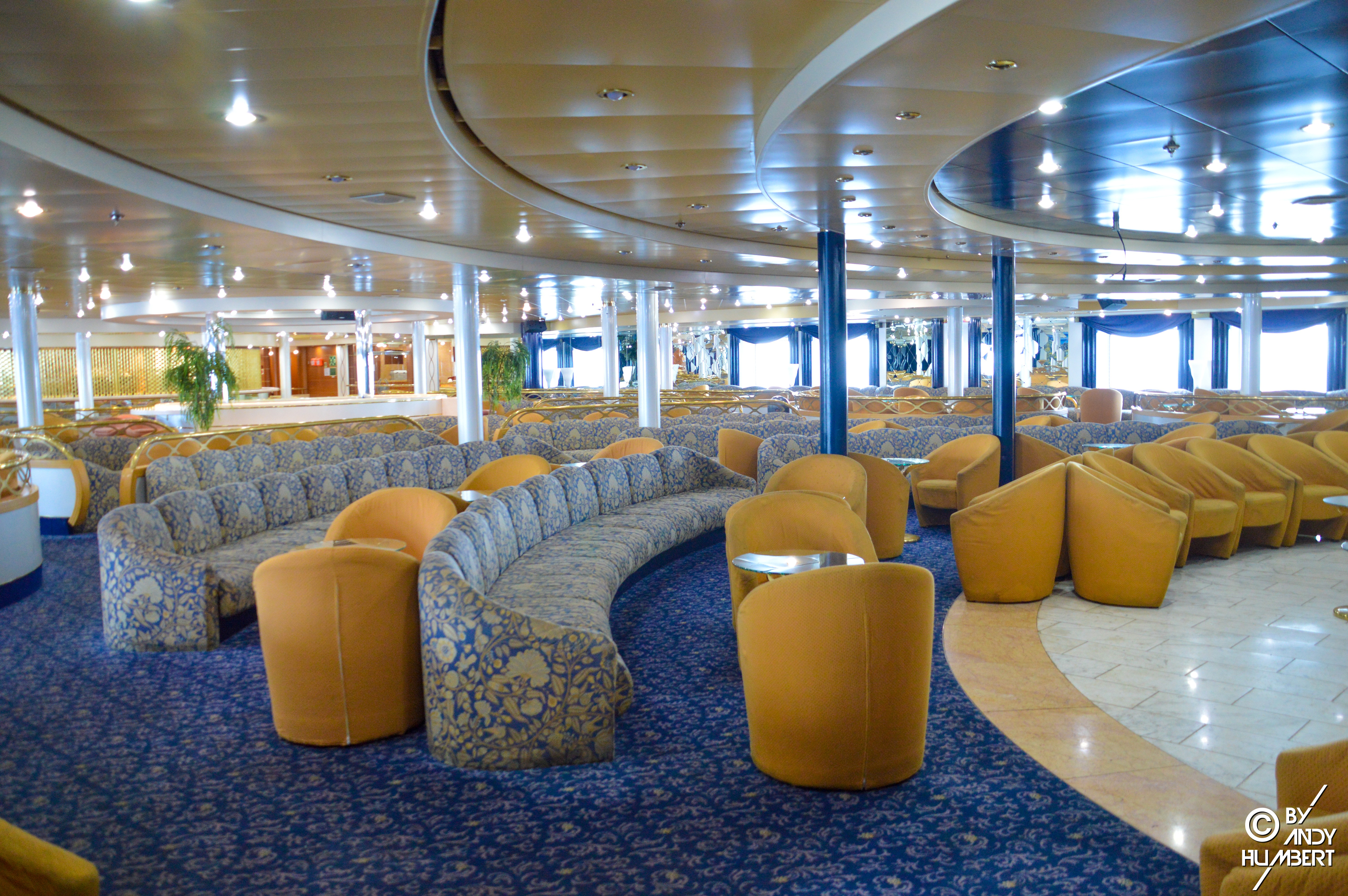 Show Lounge (pont 6)