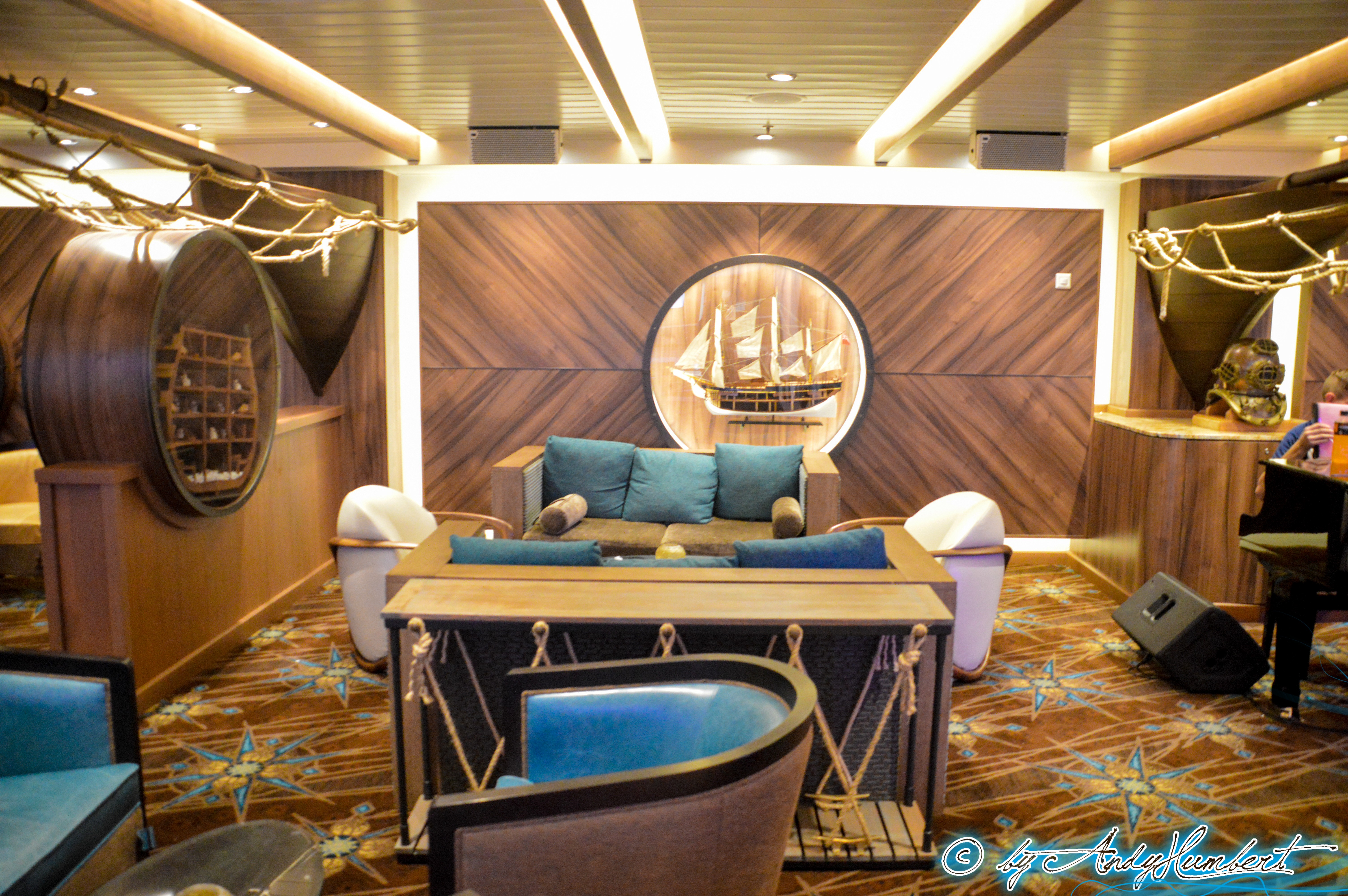 Schooner Bar (pont 6)