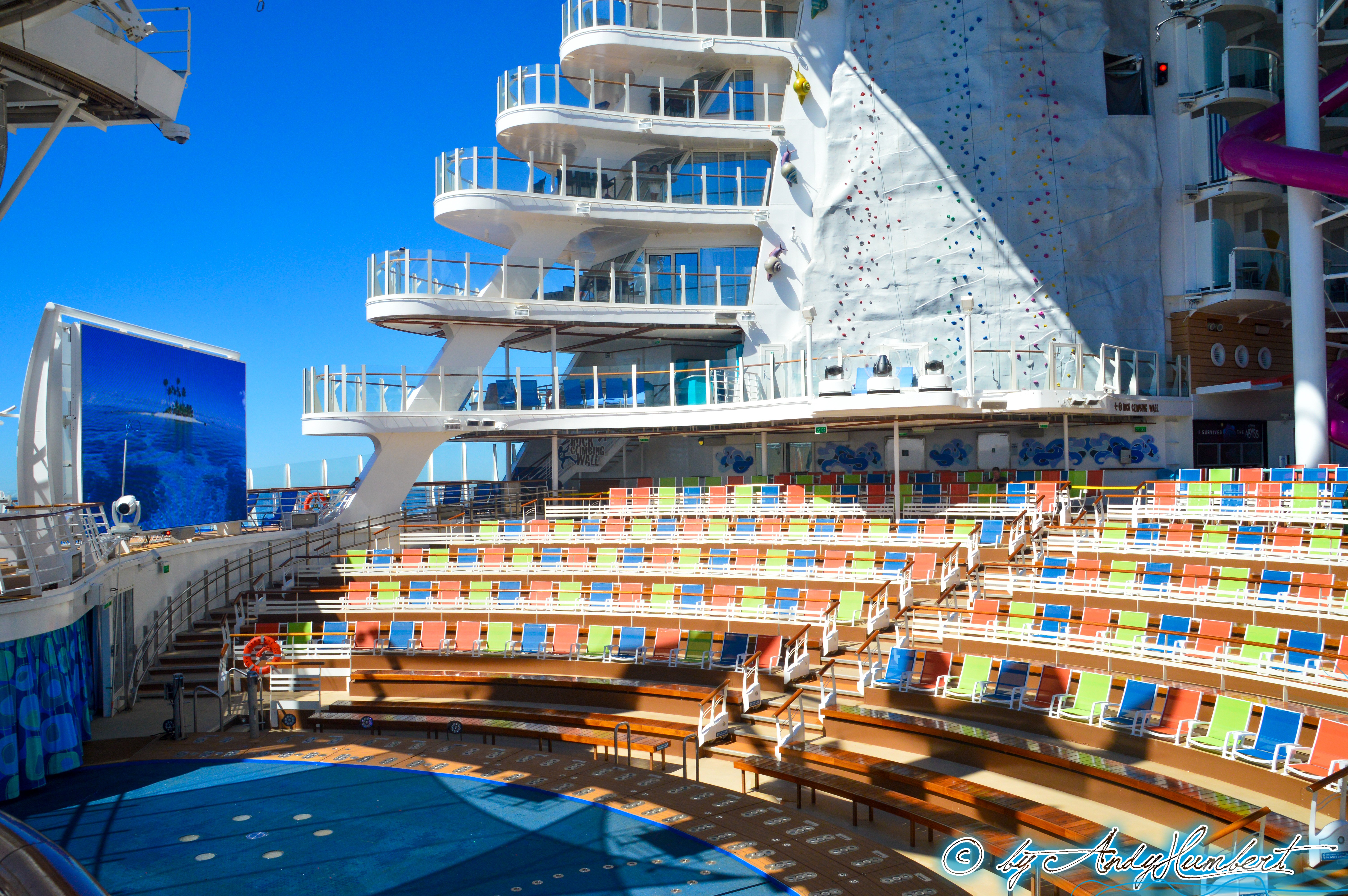AquaTheater (ponts 5 & 6)