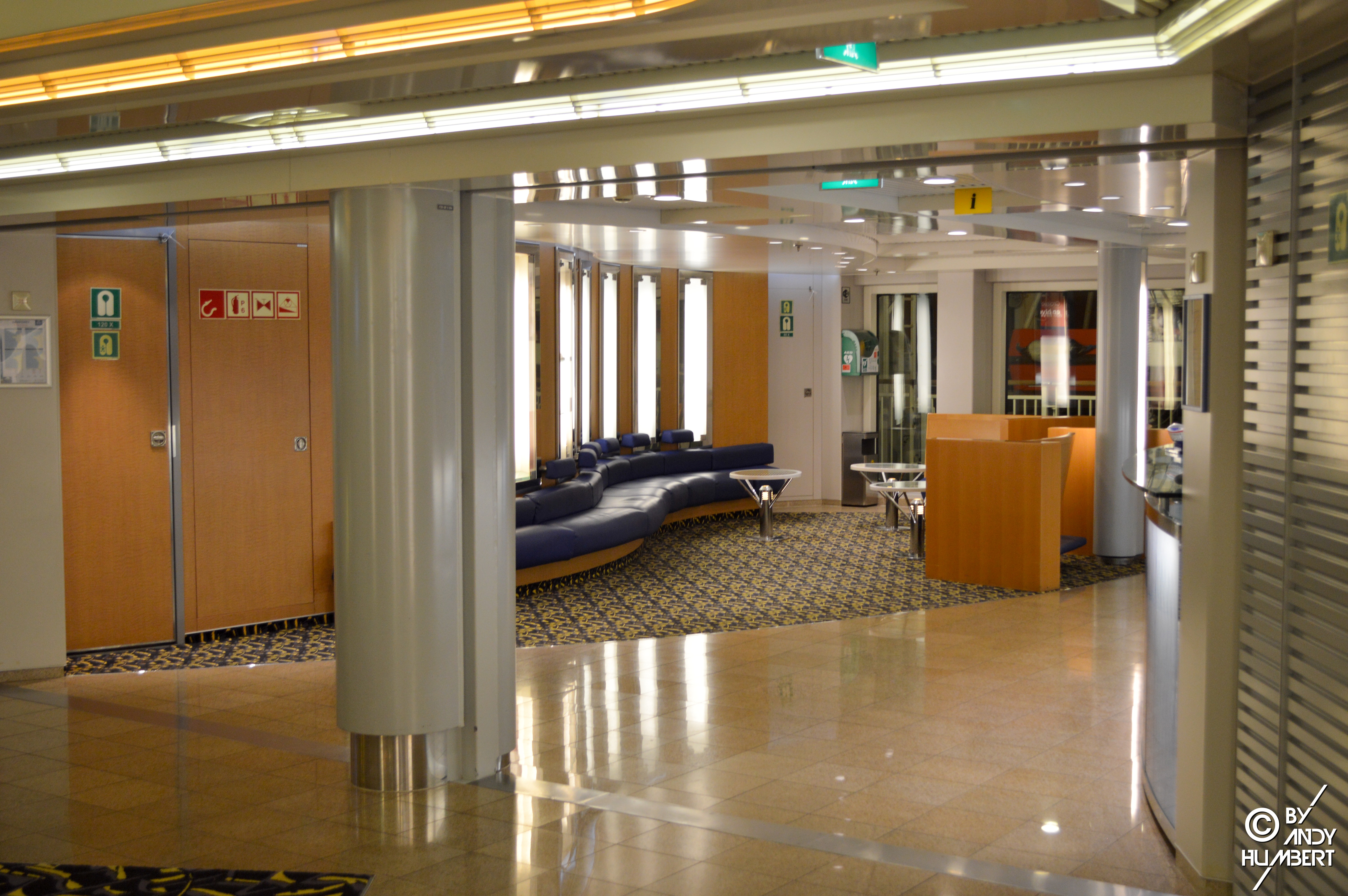 Atrium (ponts 6 à 9)