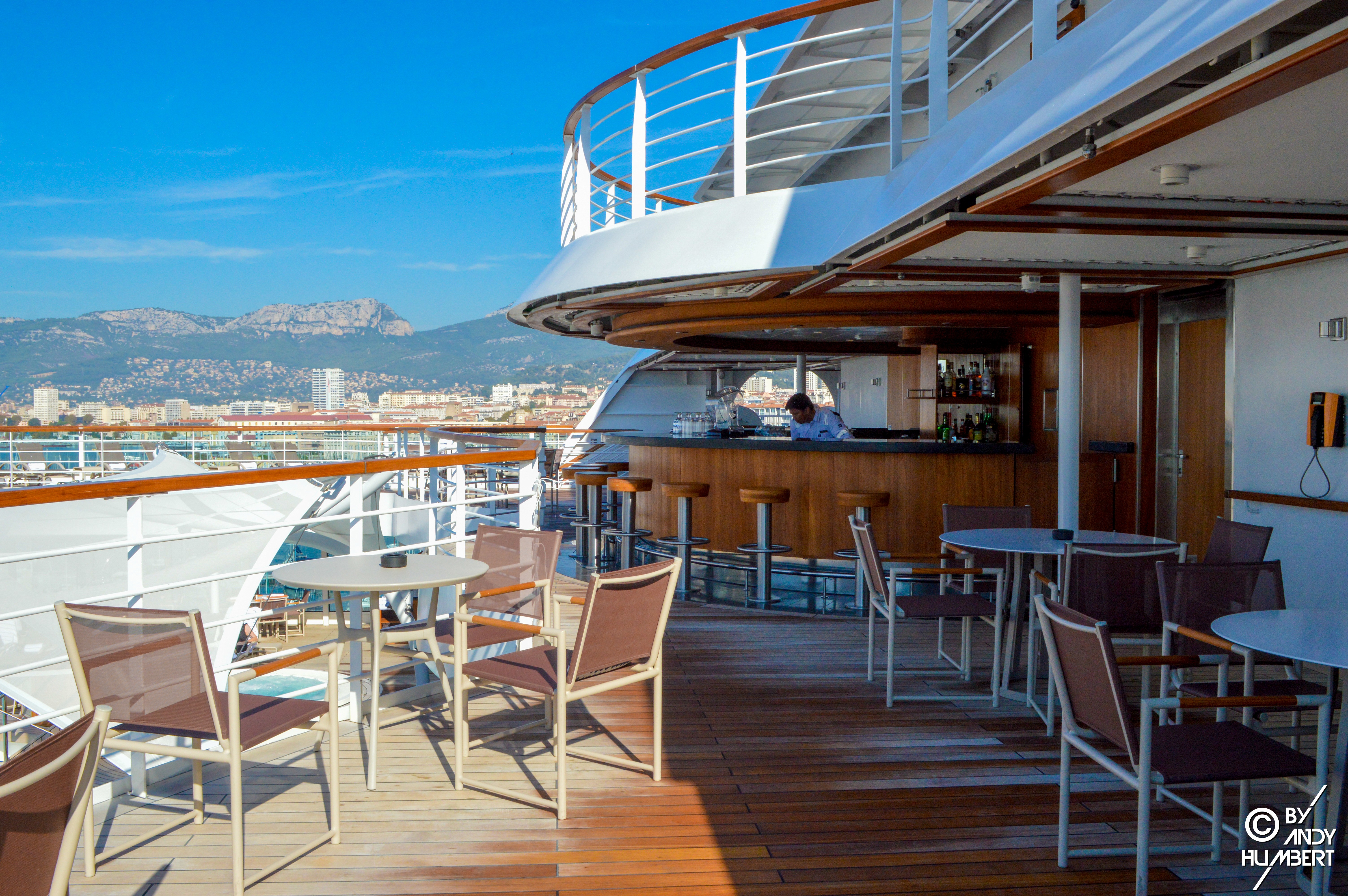 Sky Bar (pont 10)
