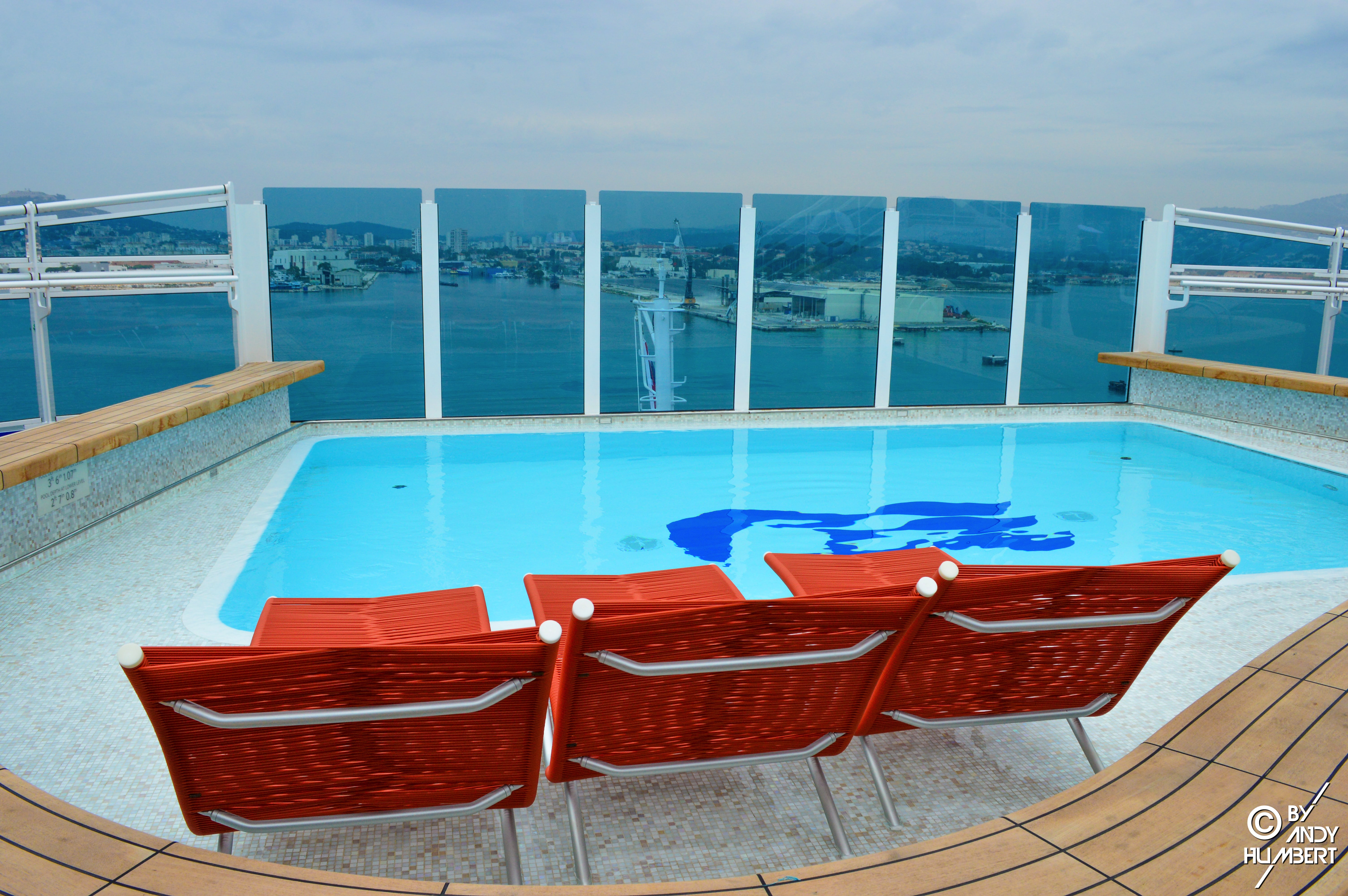 Wake View Pool (pont 16 Lido)