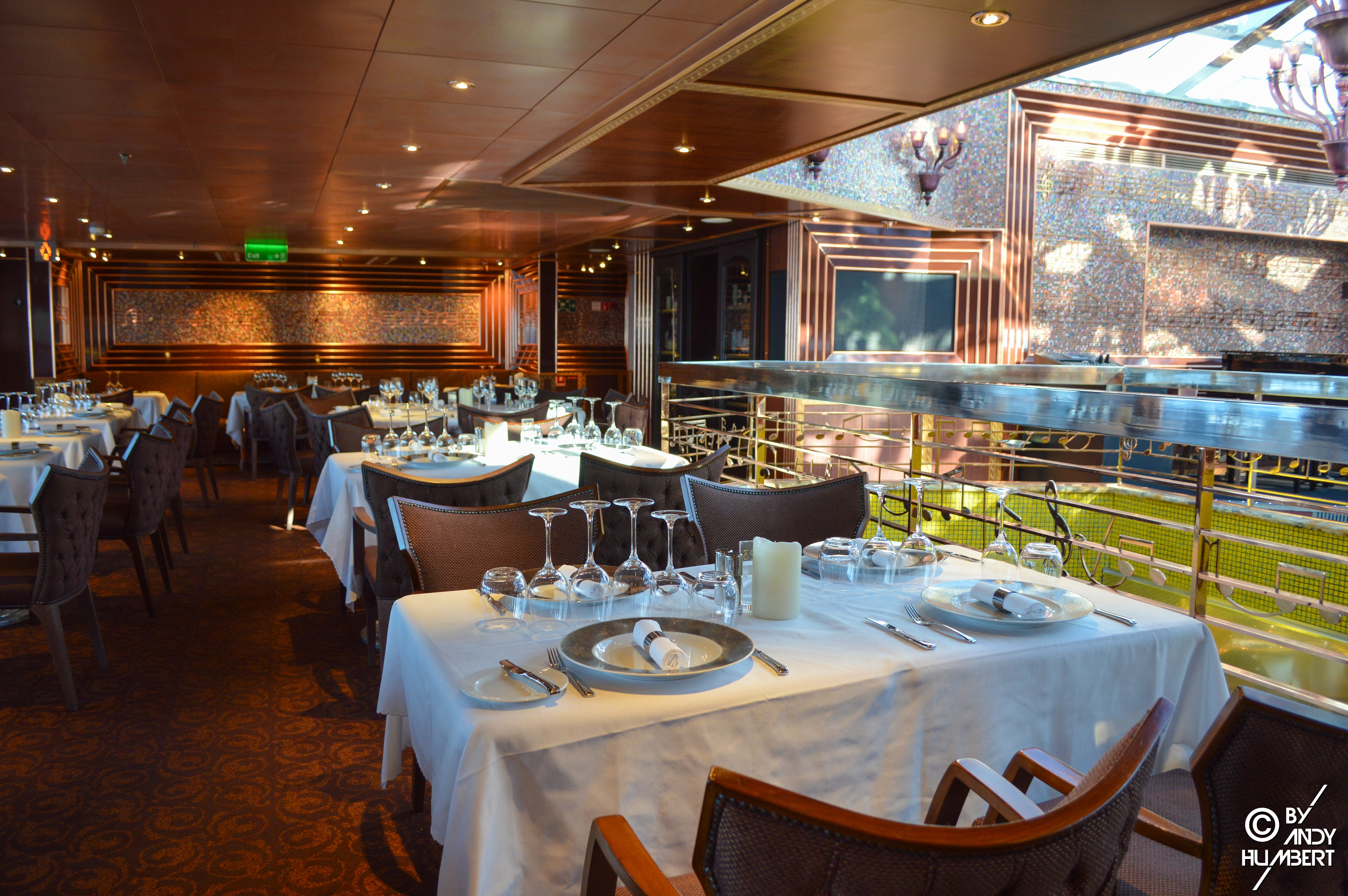 Restaurant Club Blue Moon (pont 11)