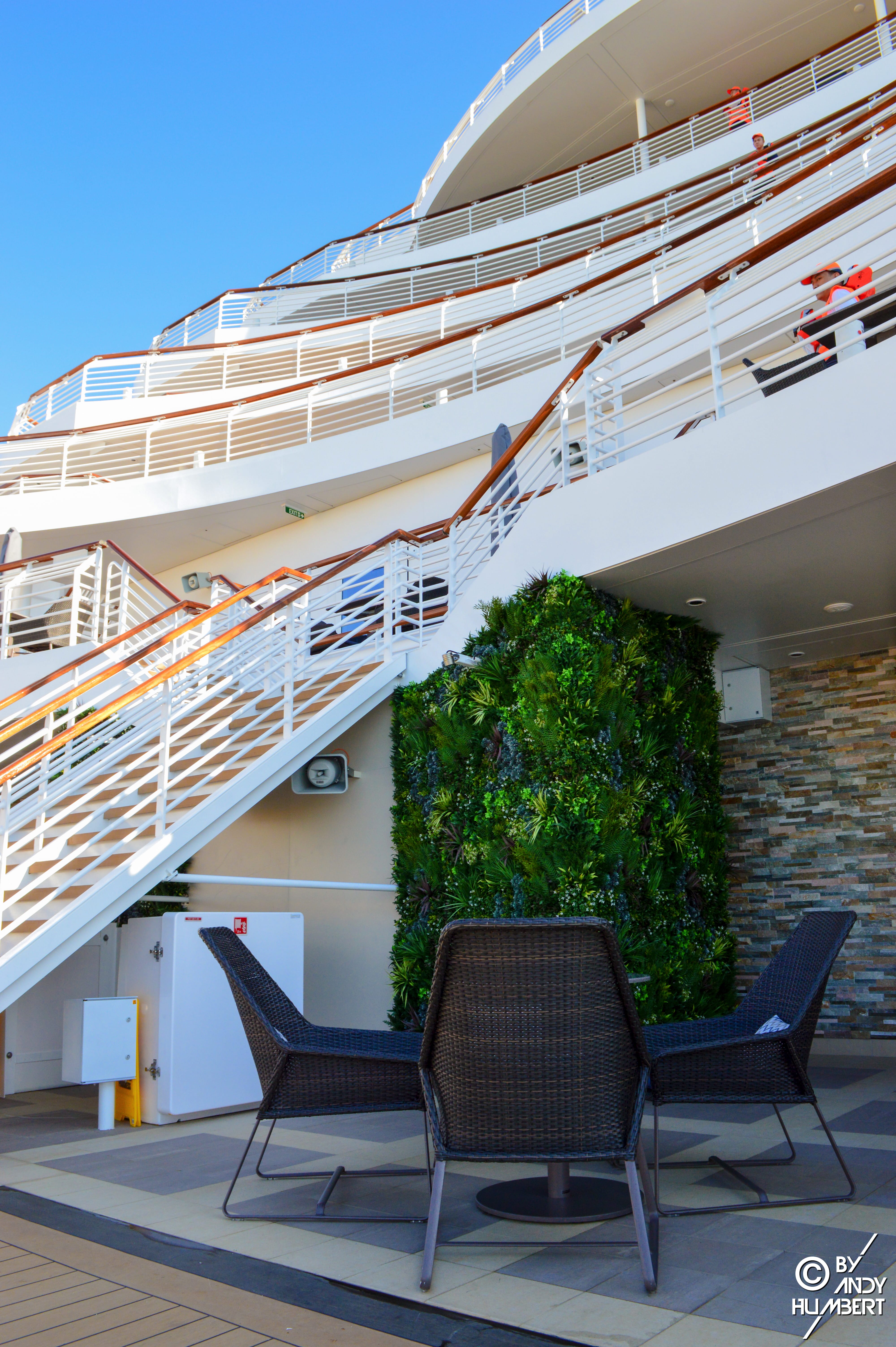 The Terrace (Promenade & E decks)
