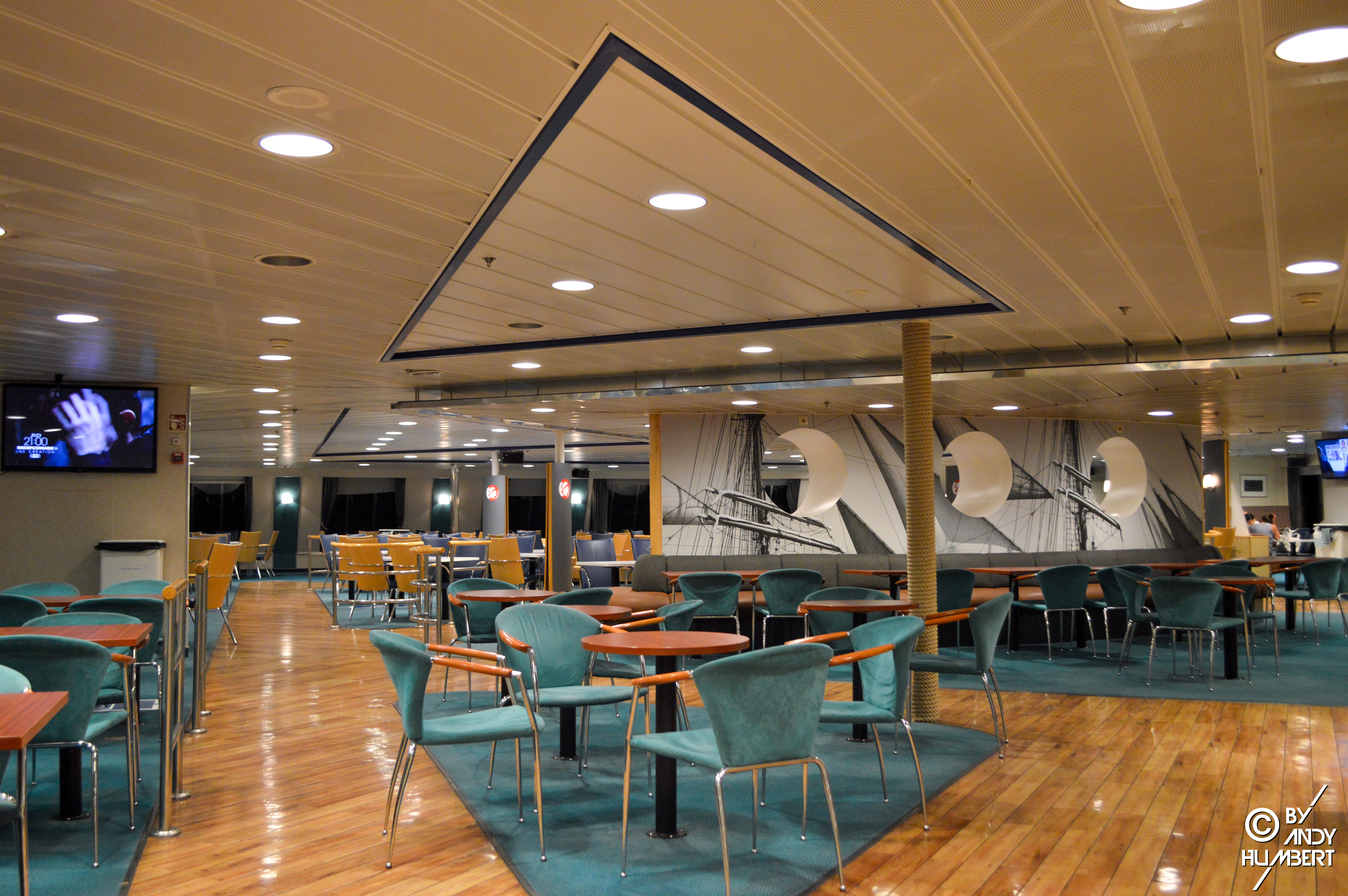 Salon bar (pont 7)