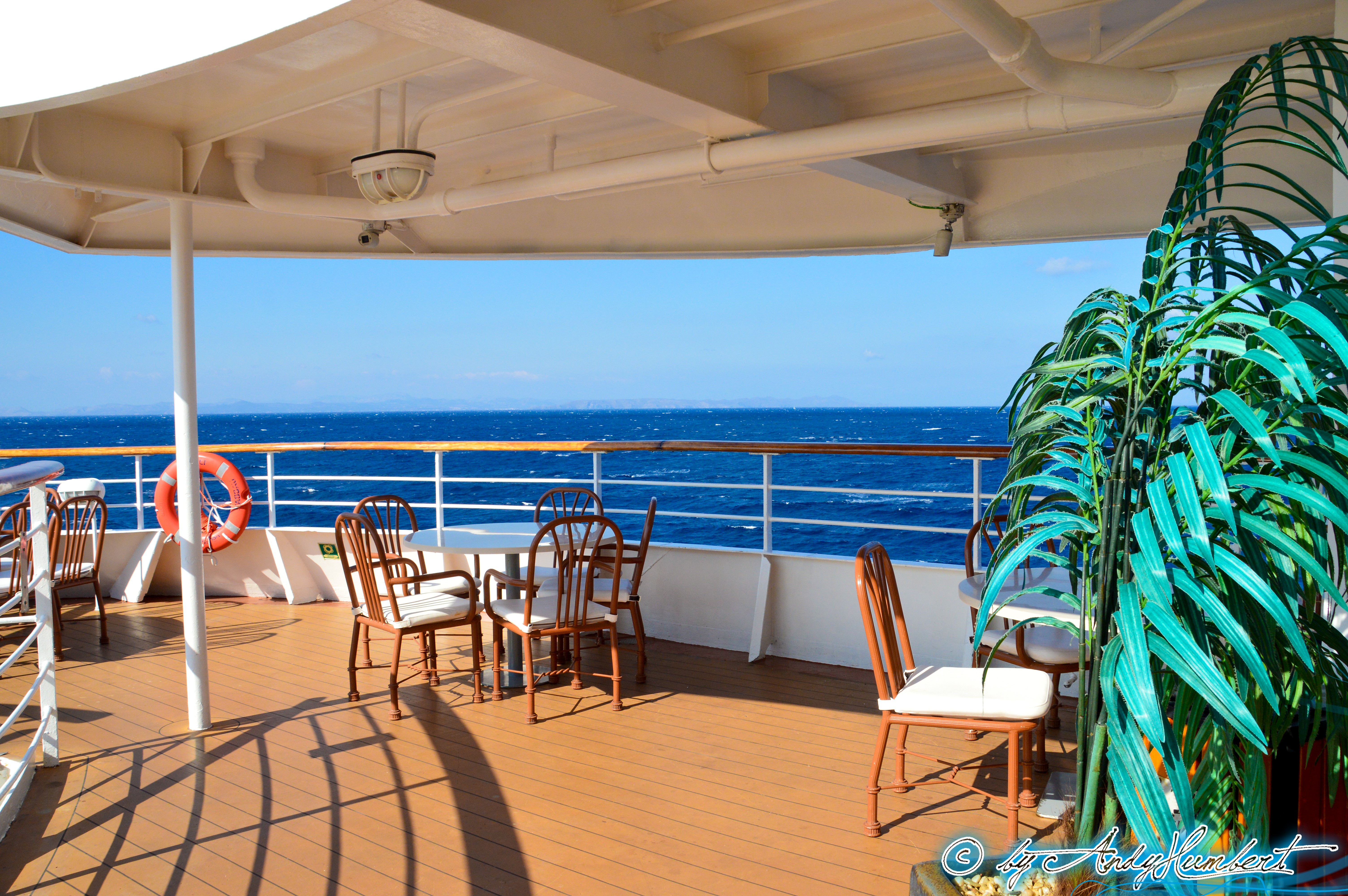 Thalassa Bar (pont 6 Venus)