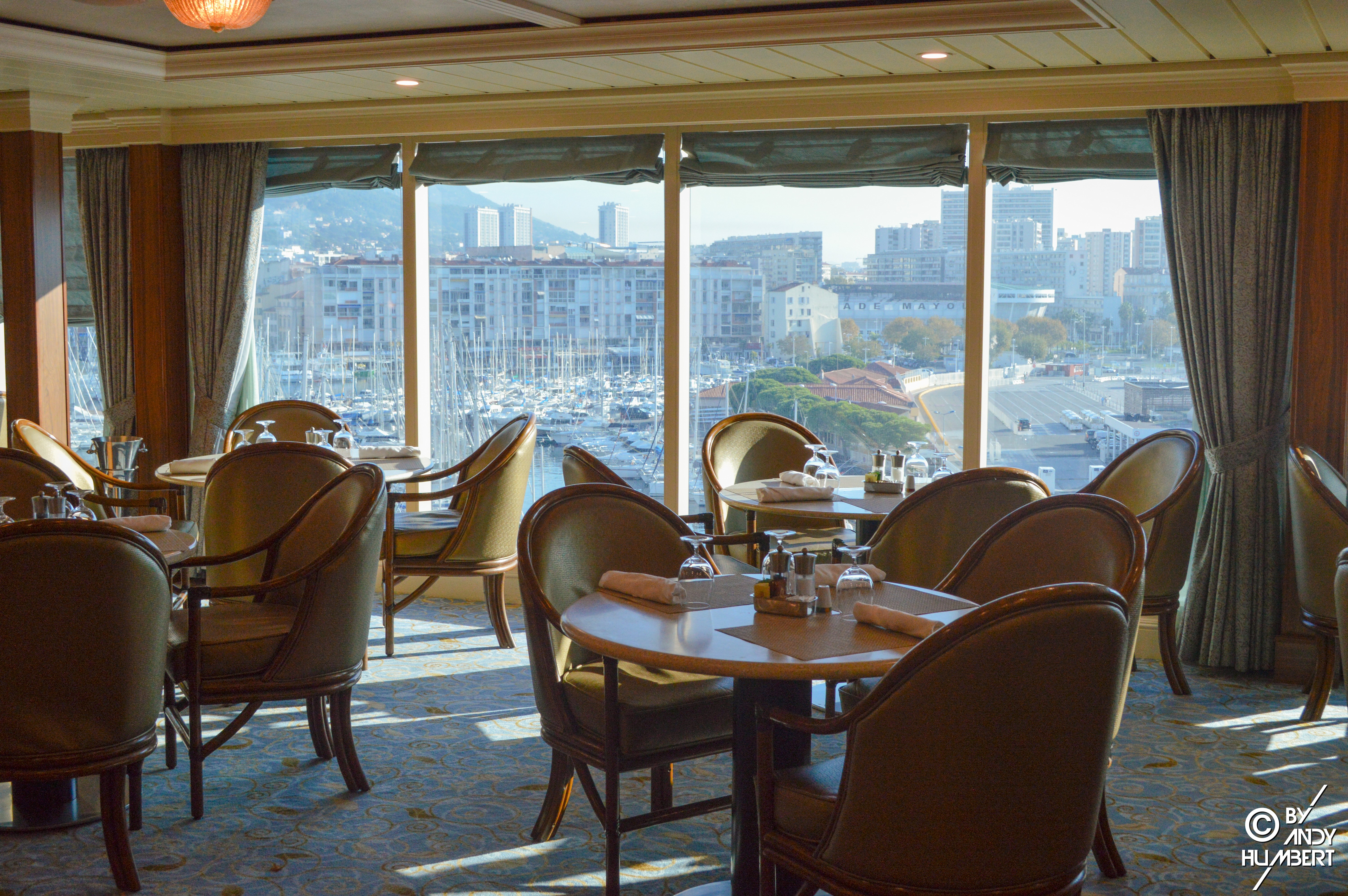 Terrace Café (pont 9)