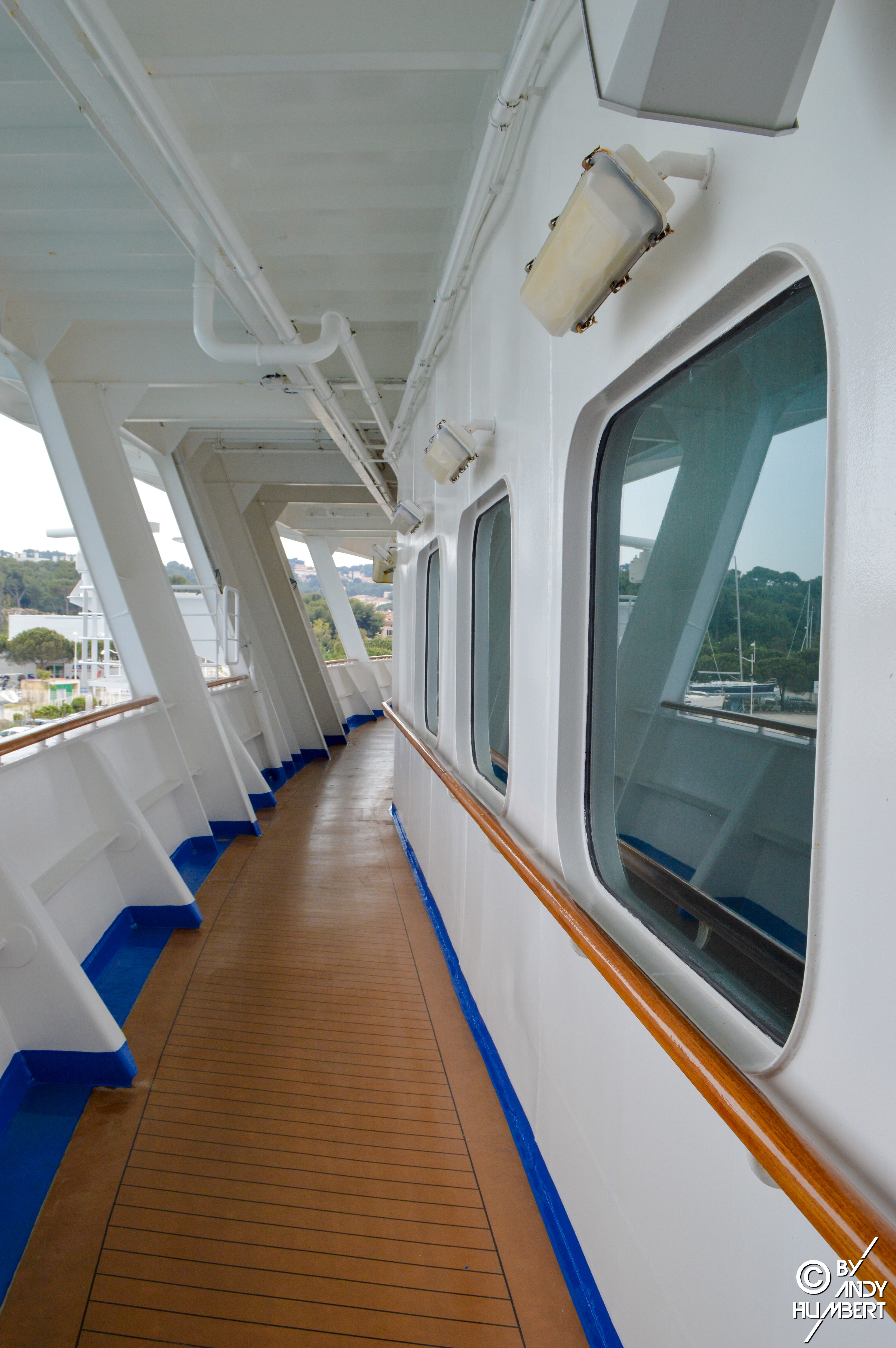 Promenade Deck (ponts 7 & 8)