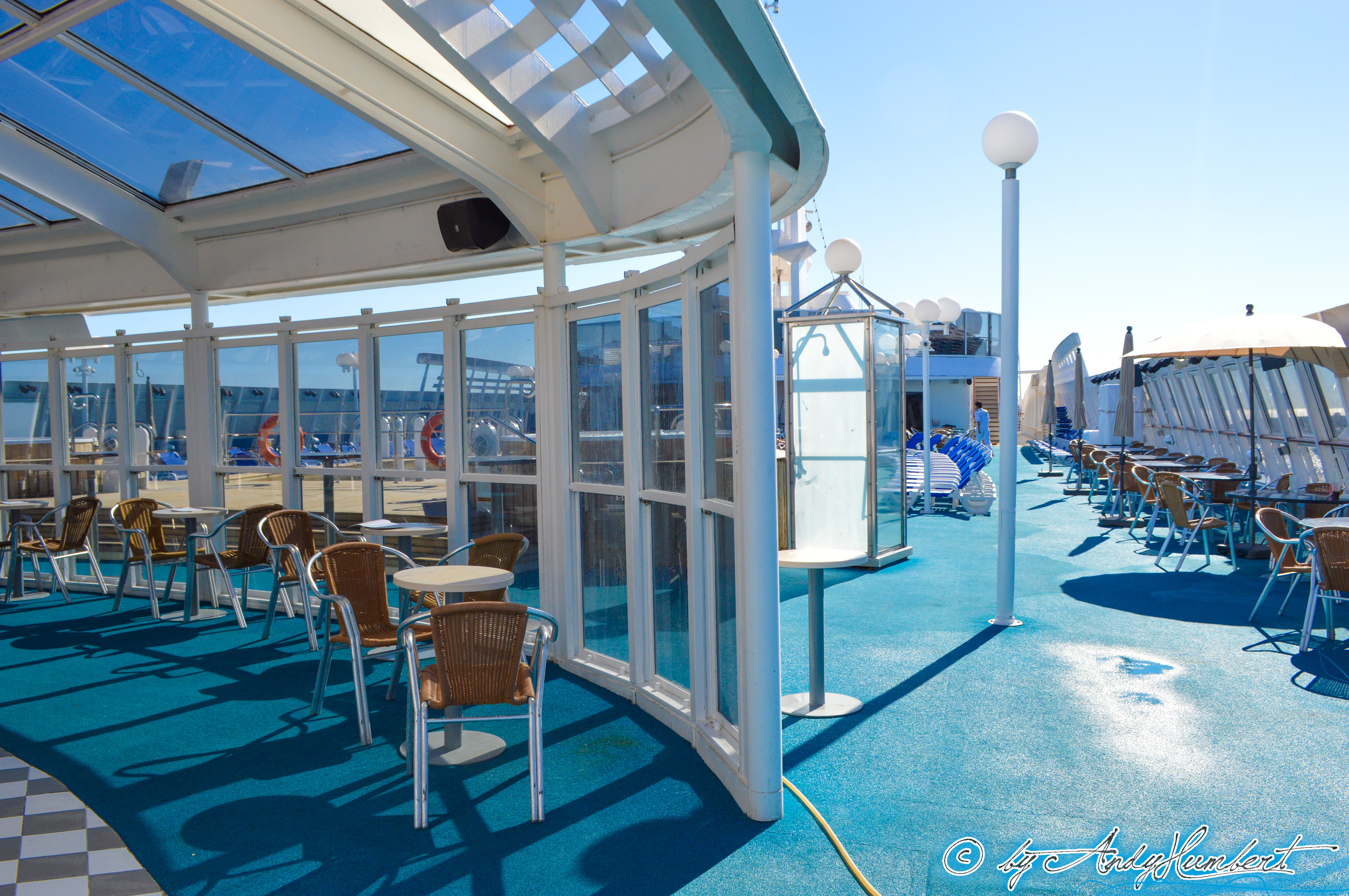 Helios Bar (pont 8 Ouranos)