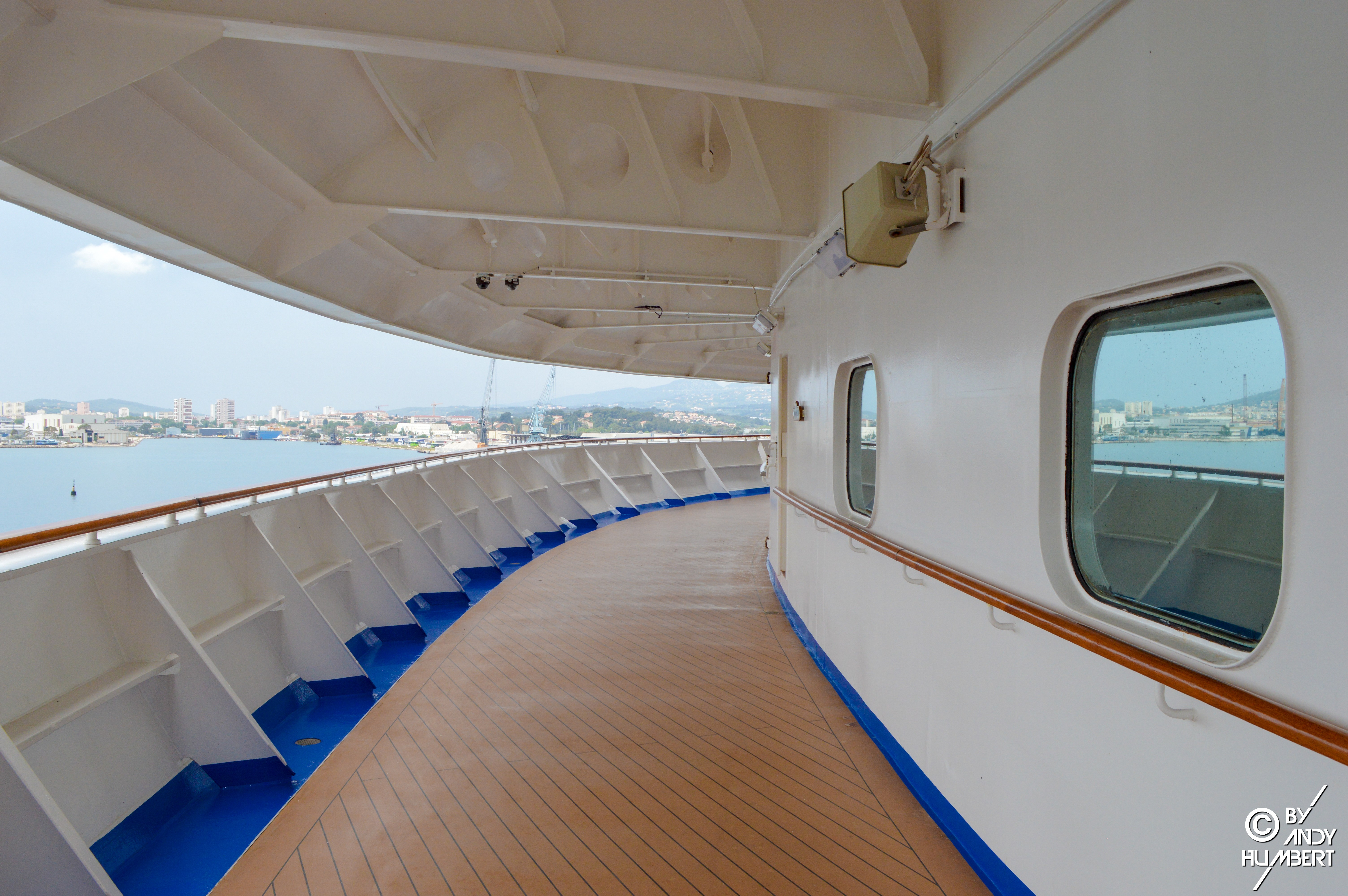 Promenade Deck (ponts 7 & 8)