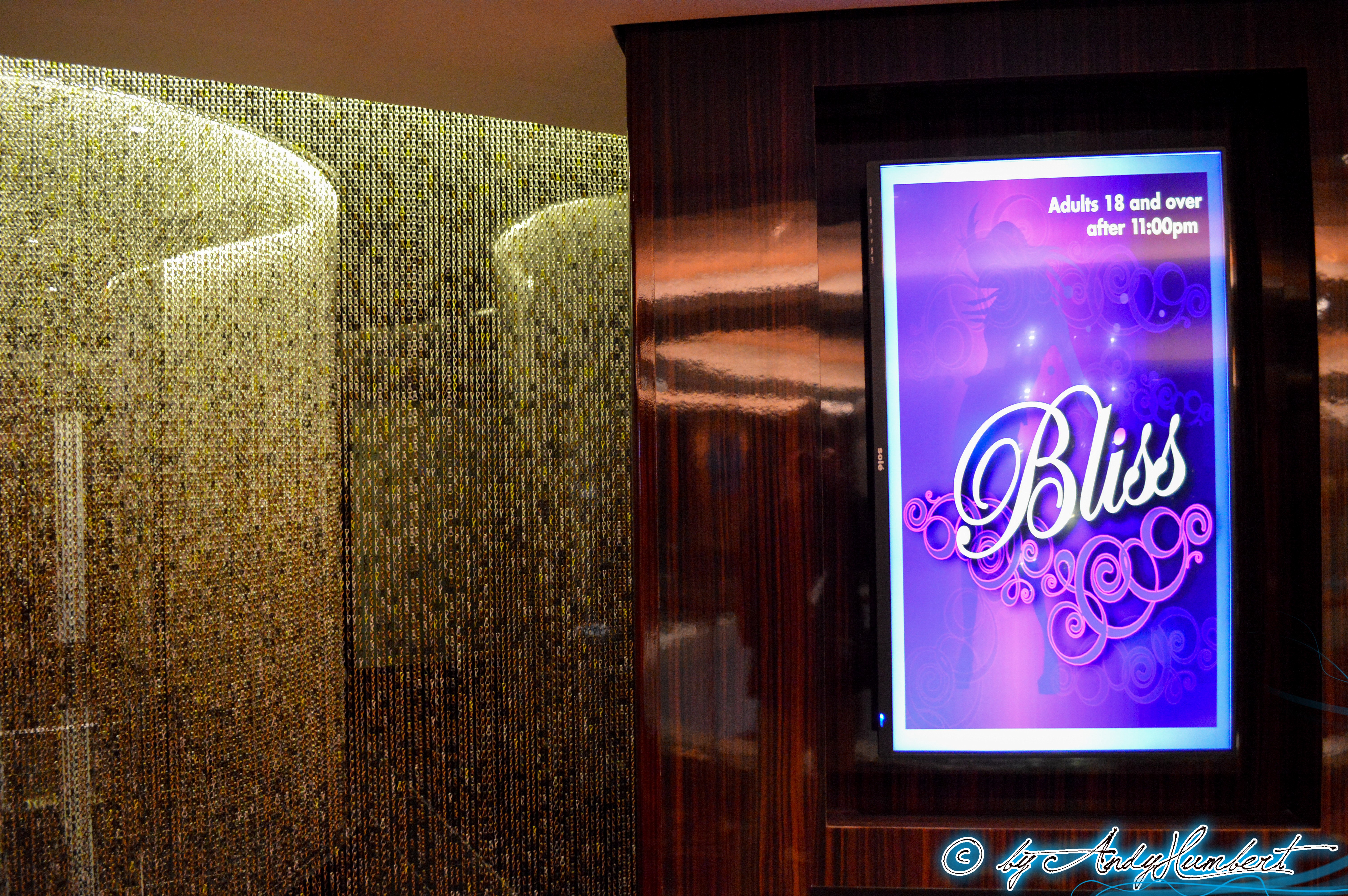 Bliss Ultra Lounge (pont 7)