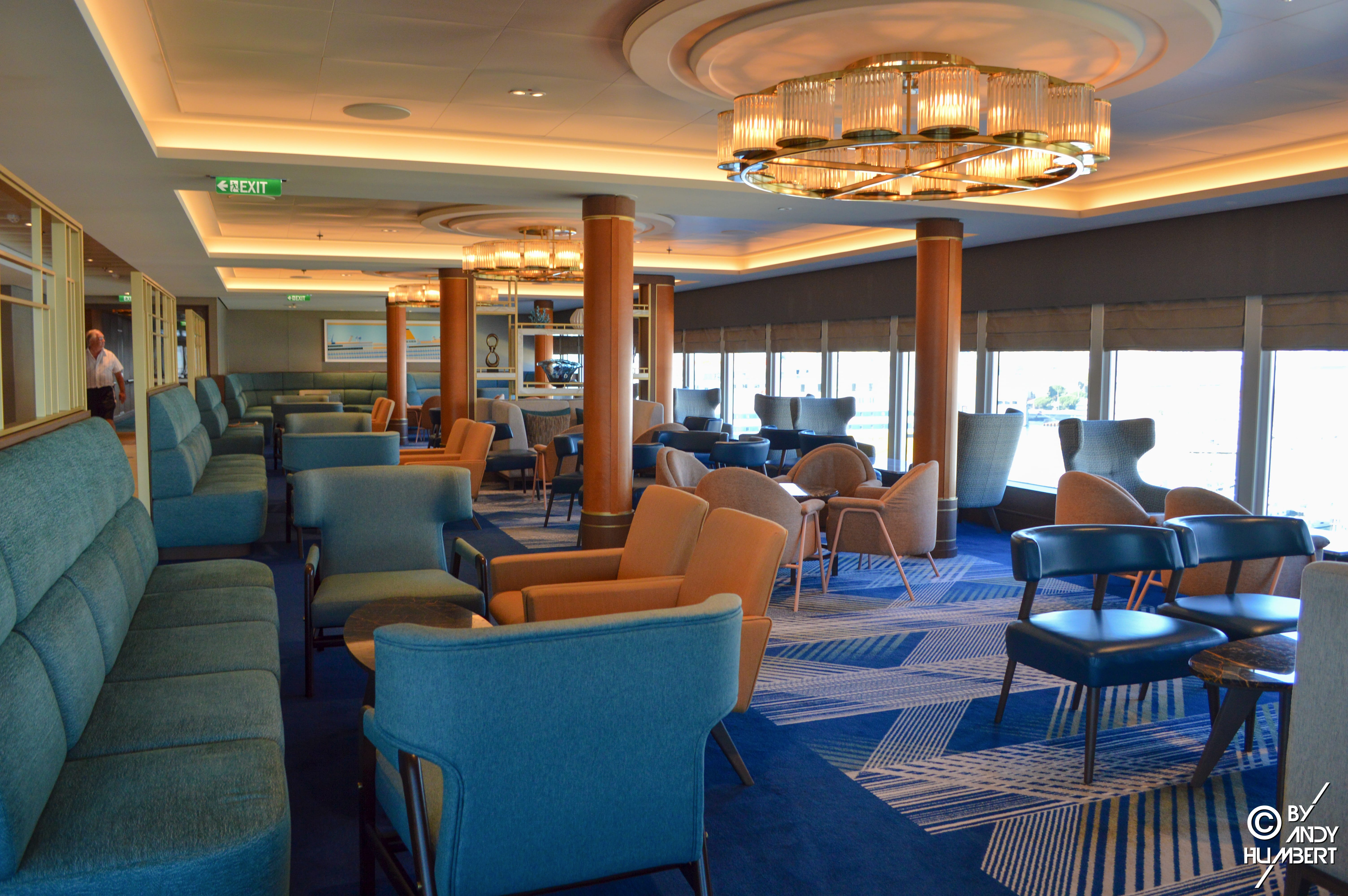 Britannia Lounge (Lido Deck)