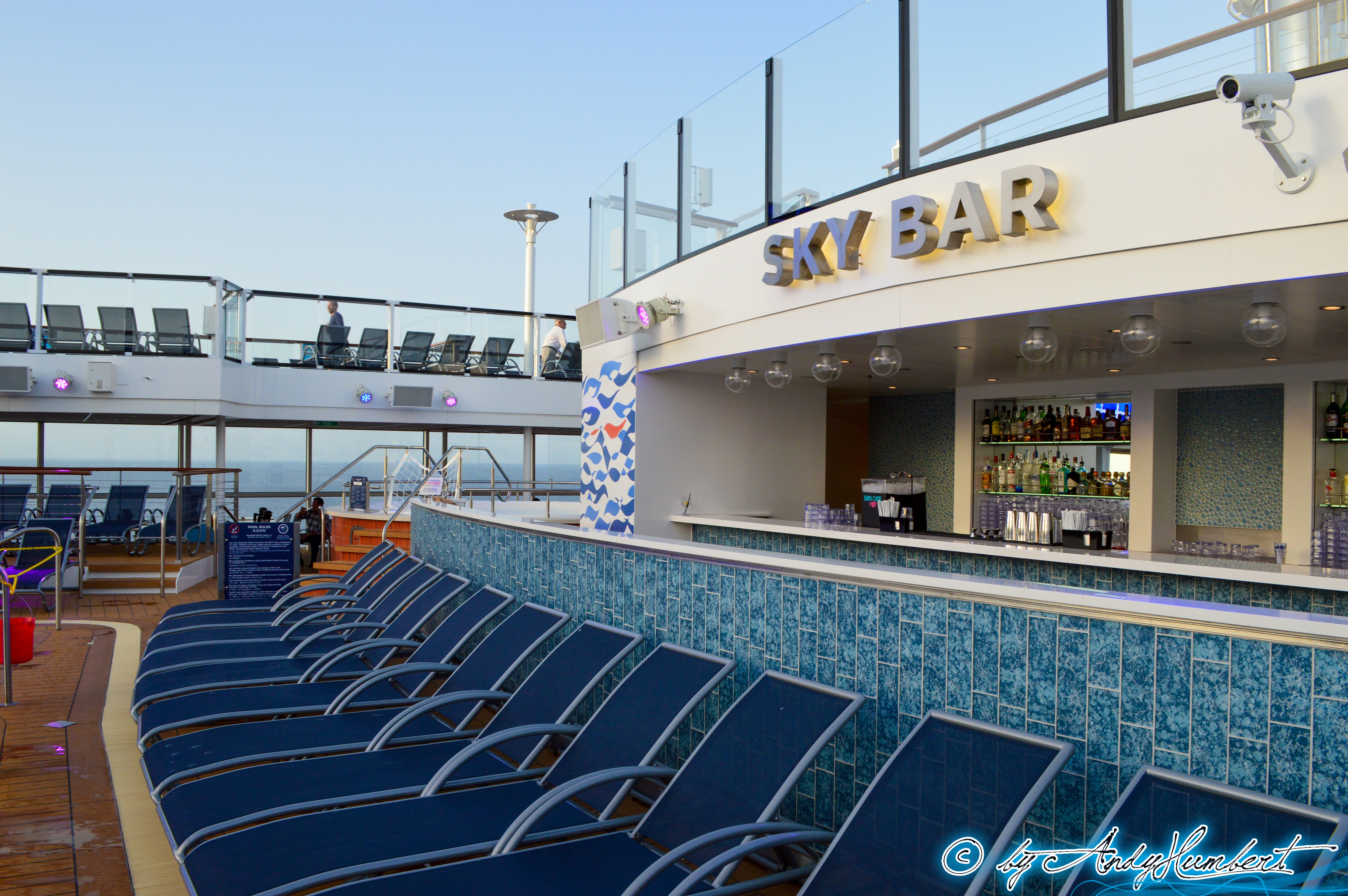 Sky Bar (pont 14)