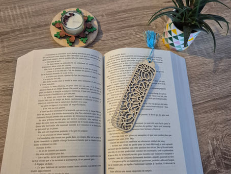 produits livresques - marque page en bois fait main pour sublimer vos lectures.