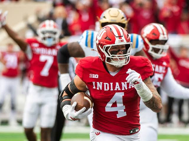 Con cinque turn over forzati gli Hoosiers chiudono la pratica UCLA, non splende più il sole in California.