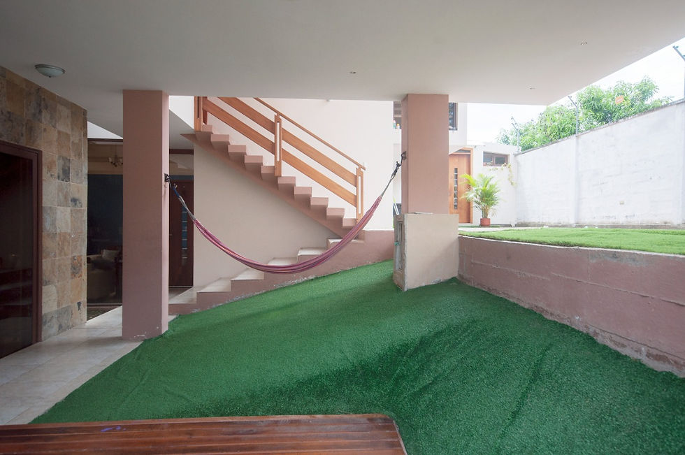 Thumbnail: VENTA DE CASA CON PISICNA EN BARRIO CON SEGURIDAD 24 HORAS