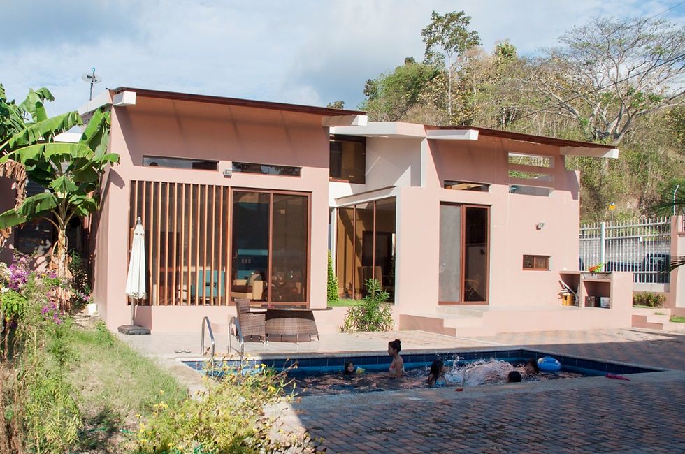 Thumbnail: VENTA DE CASA CON PISICNA EN BARRIO CON SEGURIDAD 24 HORAS