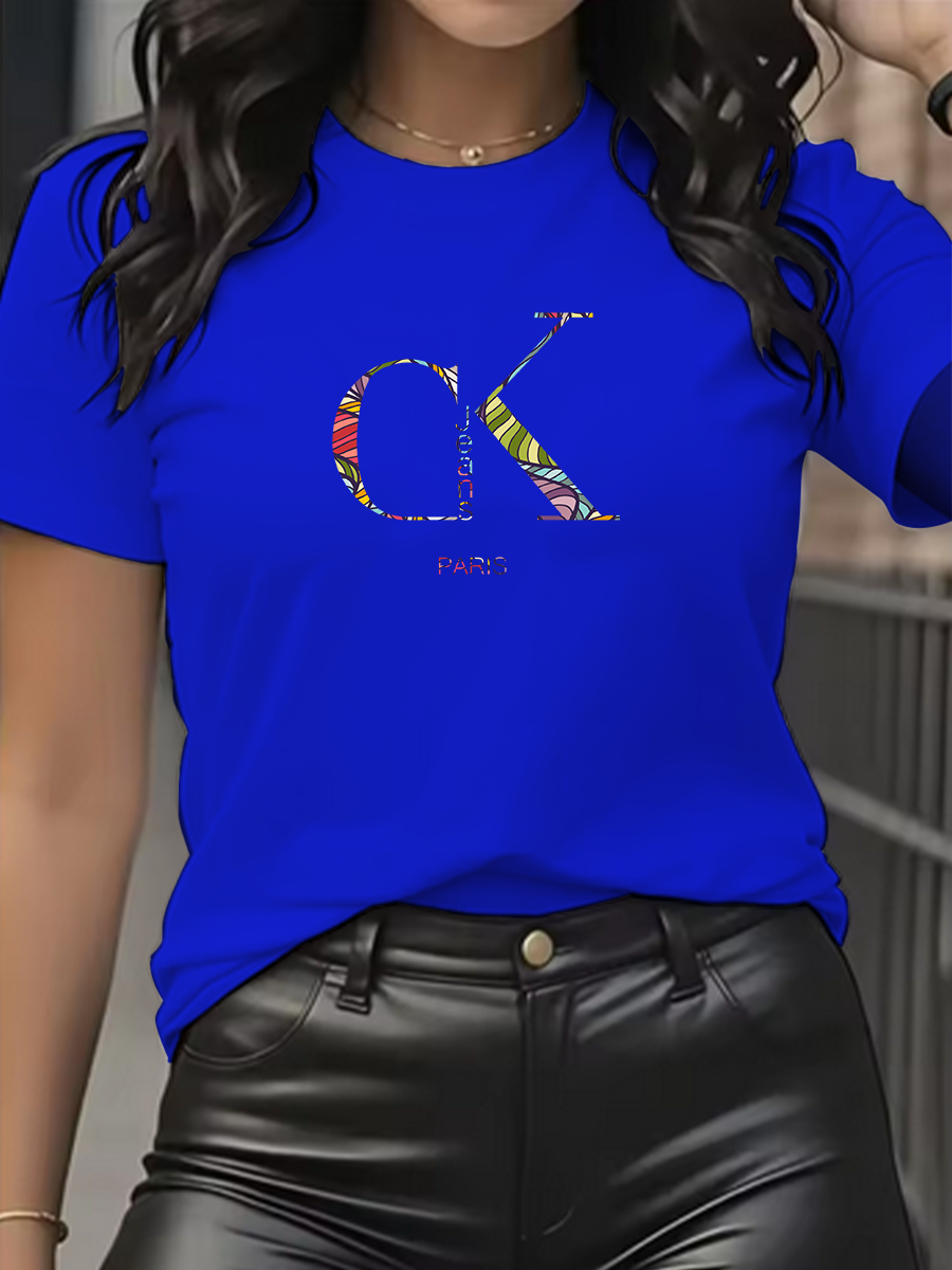 Thumbnail: T-shirt d’été pour femme, style luxe et marque tendance
