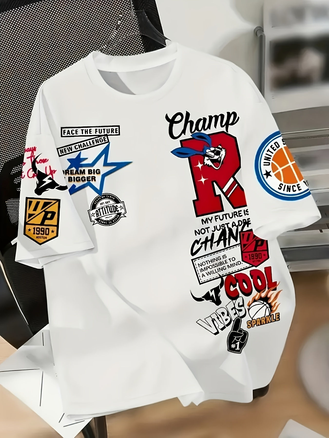 T-shirt homme tendance à imprimé graphique