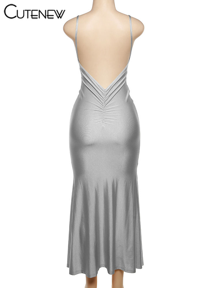 Thumbnail: Robe longue pour femme, bretelles fines, dos nu.