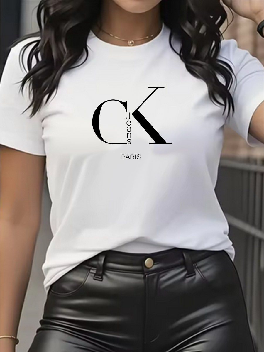 Thumbnail: T-shirt d’été pour femme, style luxe et marque tendance