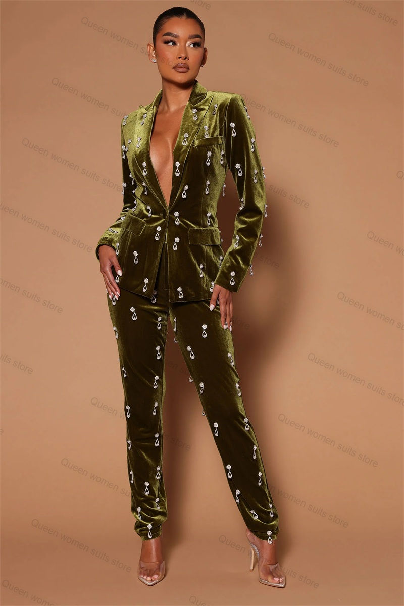 Thumbnail: Ensemble tailleur femme 2 pièces en velours avec cristaux