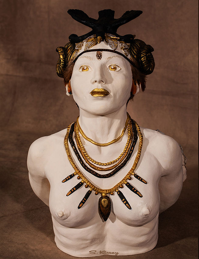 buste femme ailée / face