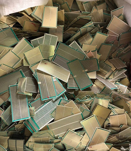 工廠廢料CPU
主機板LED含金下腳料