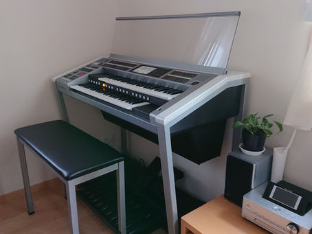 エレクトーン新機種導入しました！！