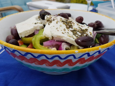 Choriátiki saláta (Bondesalat)