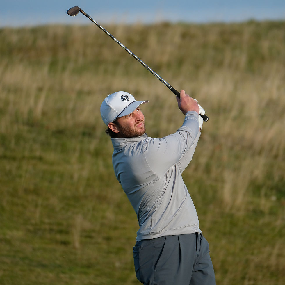 Michael Stewart plays his approach to the 10th hole at Kingsbarns Matt Hooper
