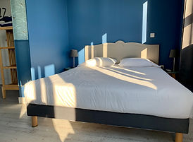 Hotel Le Peit Baigneur literie 160.jpeg
