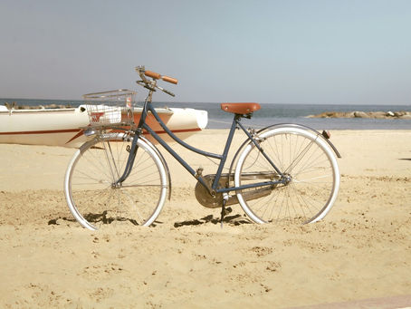 🚲 La plus belle étape du Canal du Rhône à Sète vous attend à Palavas-les-Flots.