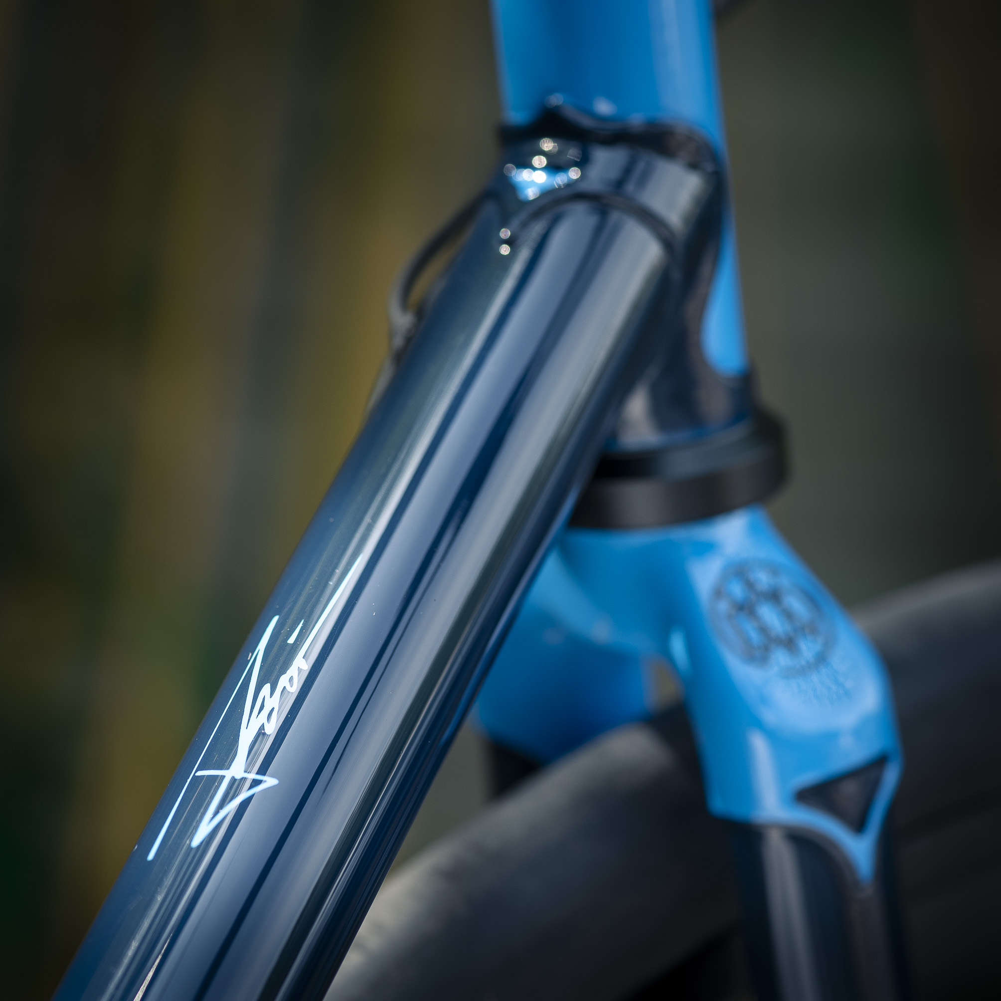 ADV Commuter 8