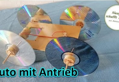Auto mit Gummibandantrieb