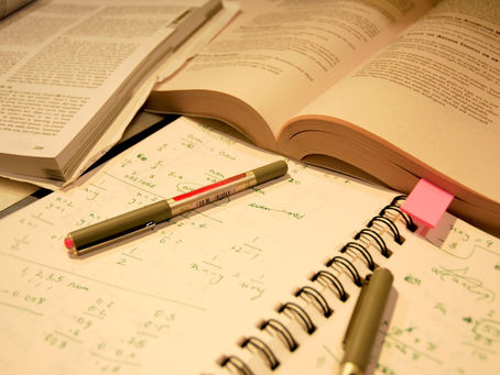 The Difference Between Studying STEM Courses and Writing Courses