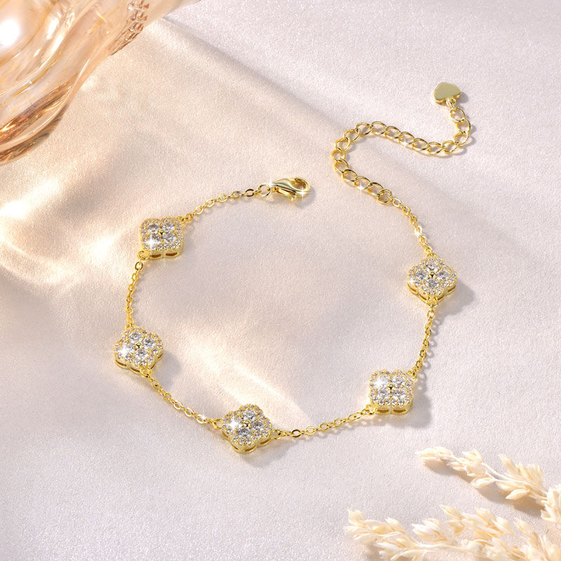 Thumbnail: Rrjzz Clover Moissanite Women Bracelet D Color VVS1 Lab Imitation Diamond Round 